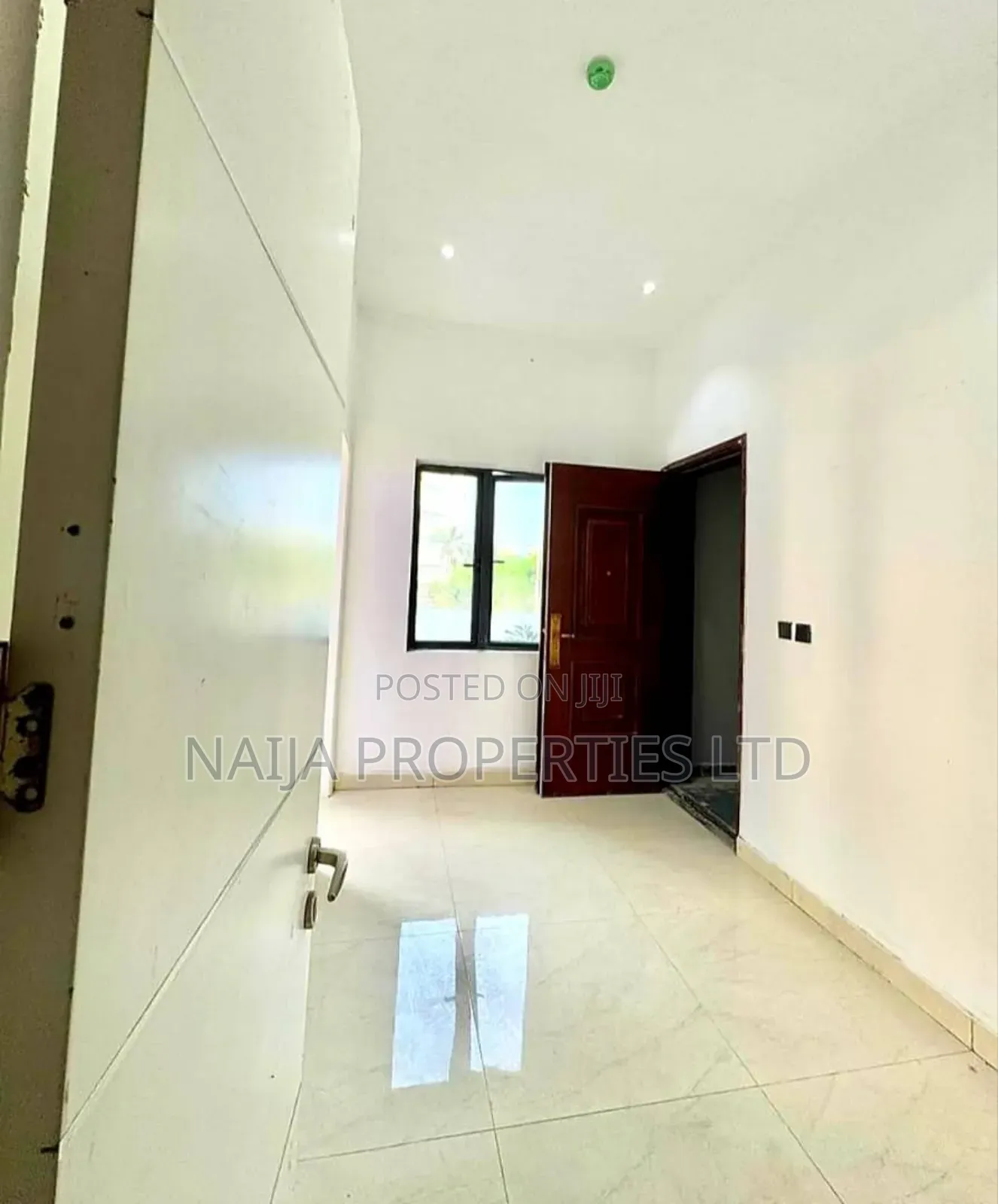 2bdrm Apartment in Victoria Island for sale