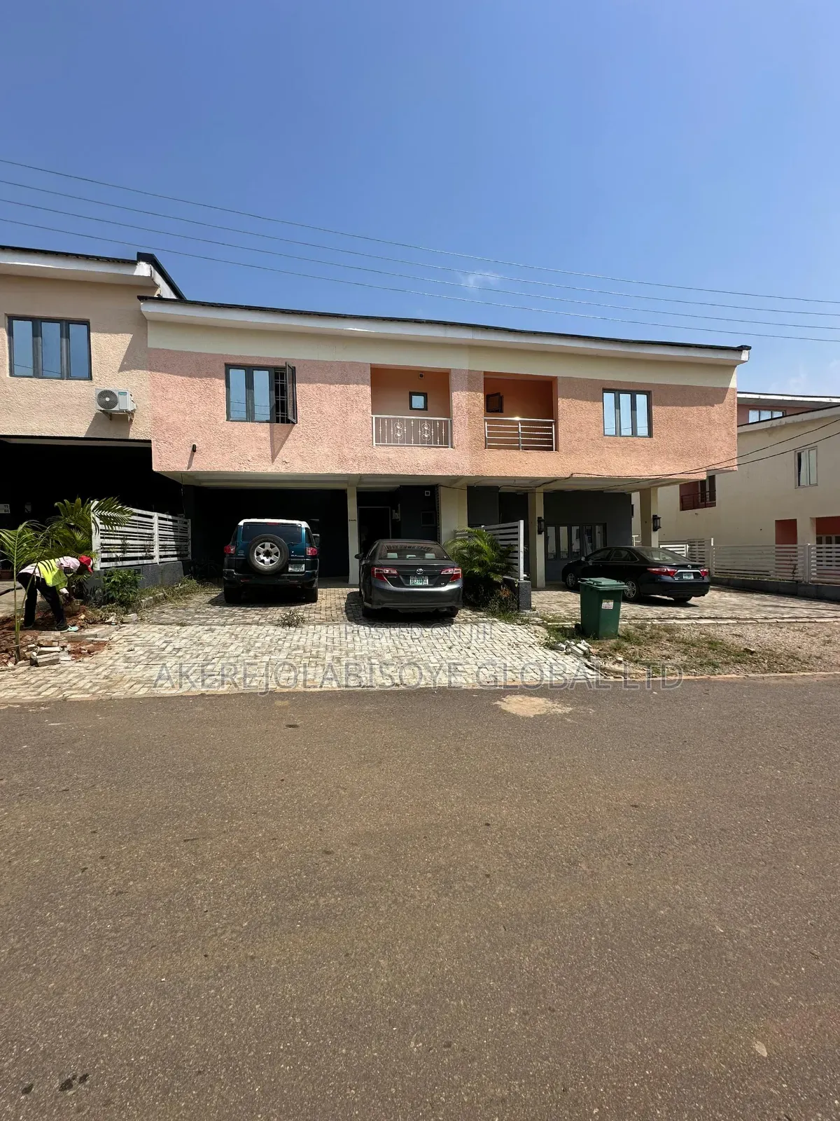 3bdrm Duplex in In An Estate for rent