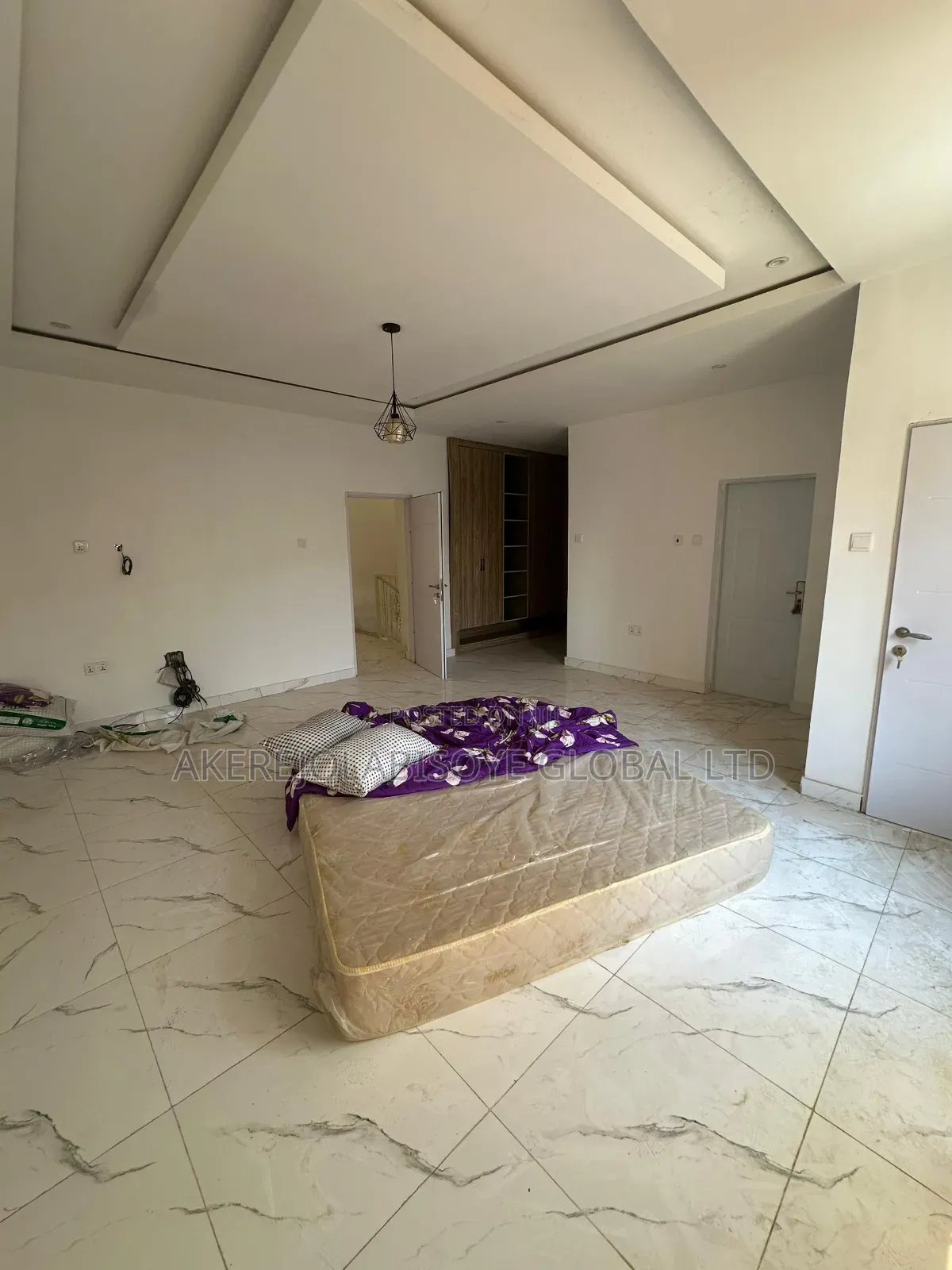 3bdrm Duplex in In An Estate for rent