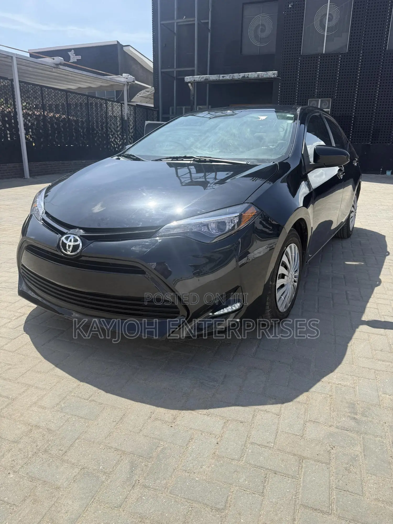 Toyota Corolla LE 4dr Sedan (1.8L 4cyl CVT) 2015 Black