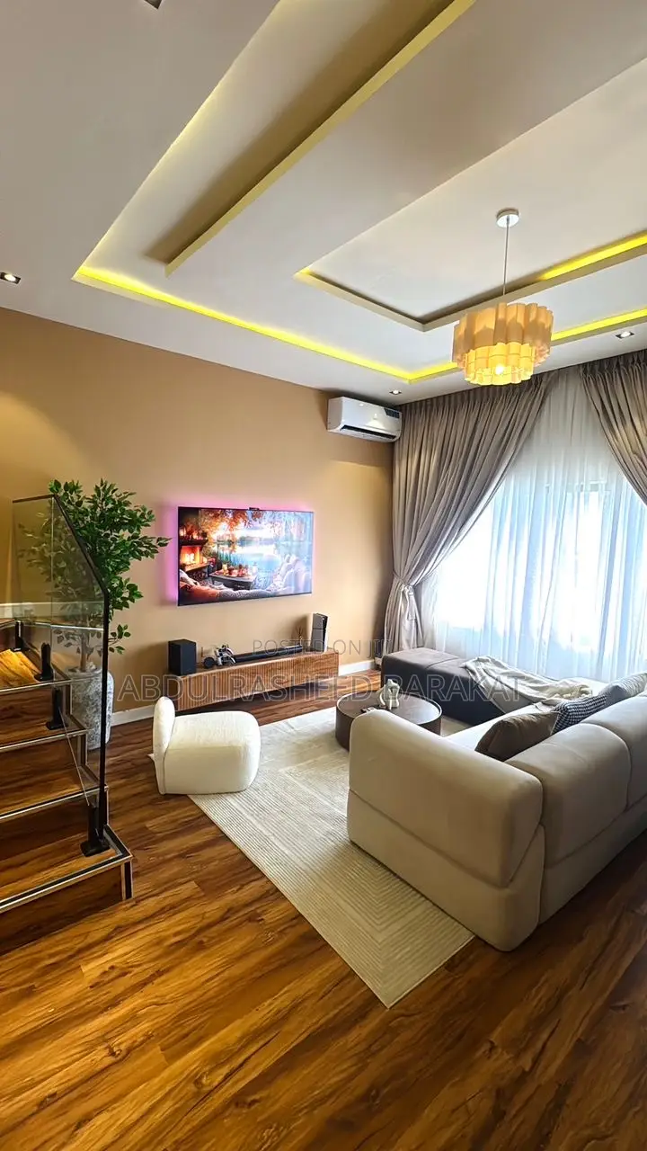Luxury One Bed Seaview Maisonette Apartment With Gym Pool Board Games