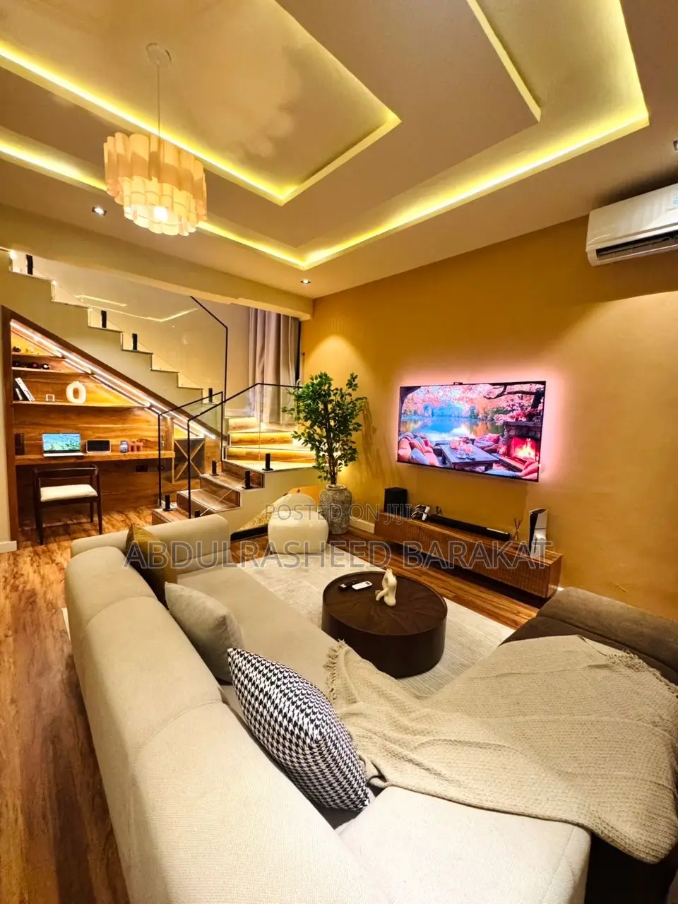 Luxury One Bed Seaview Maisonette Apartment With Gym Pool Board Games