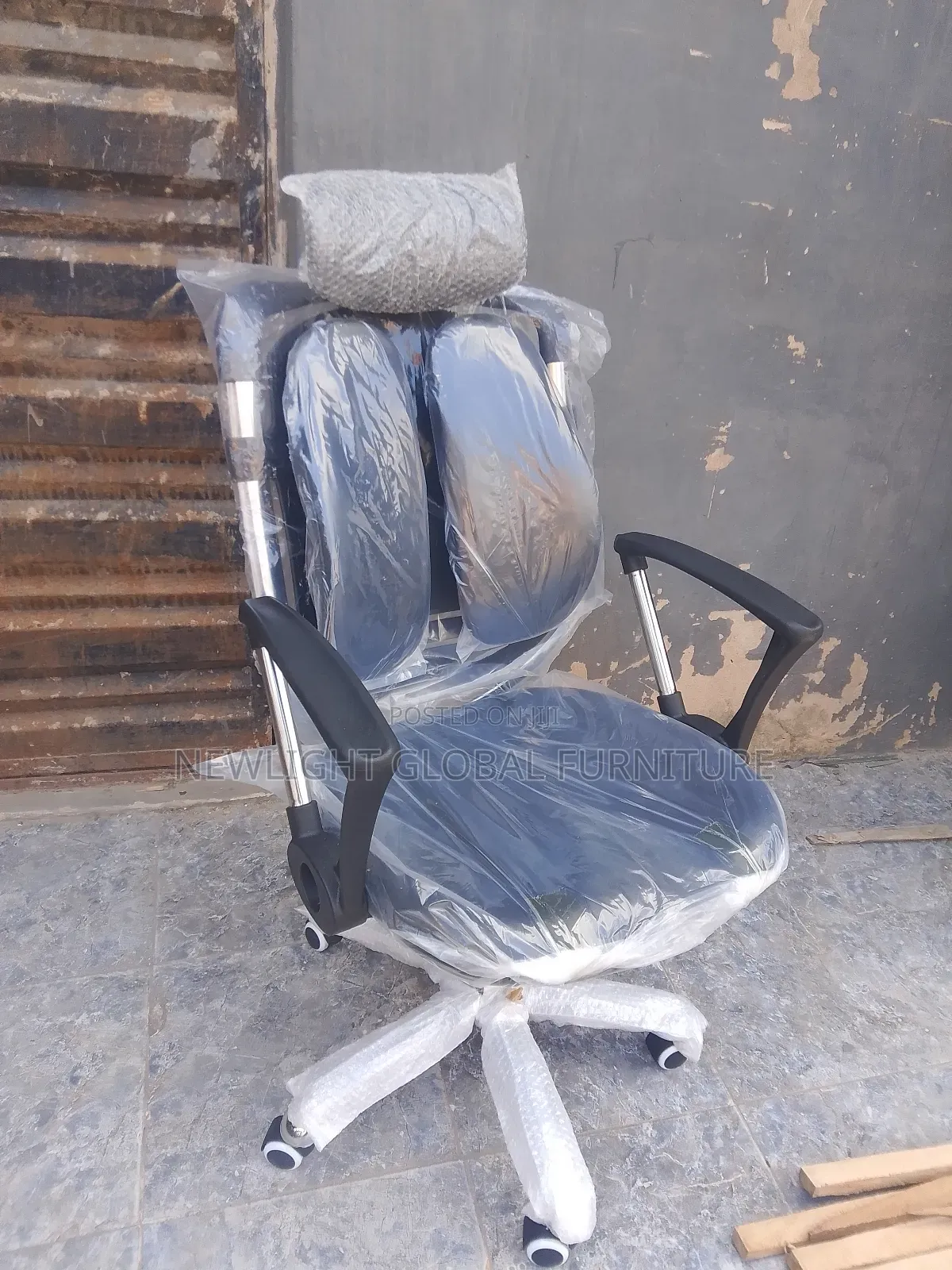 Office Expensive Kidney Chair