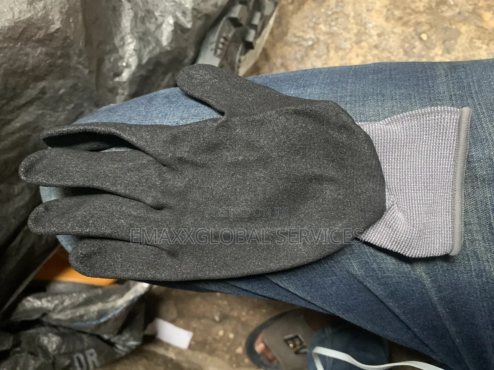 Maxiflex Coated Knitwrist Safety Glove