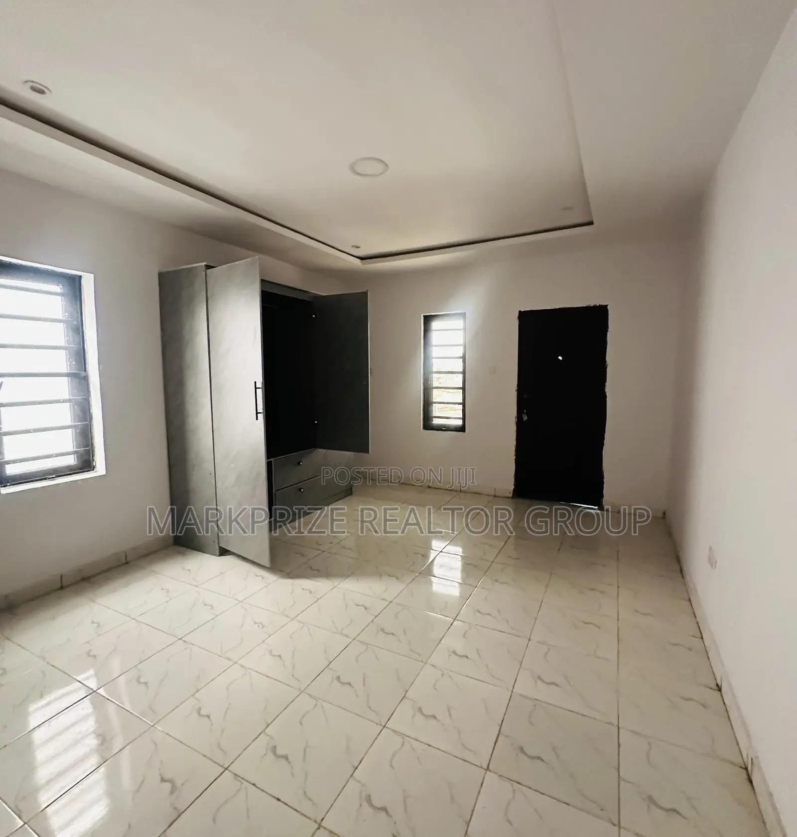3bdrm Duplex in Olowora Magodo Lagos for sale