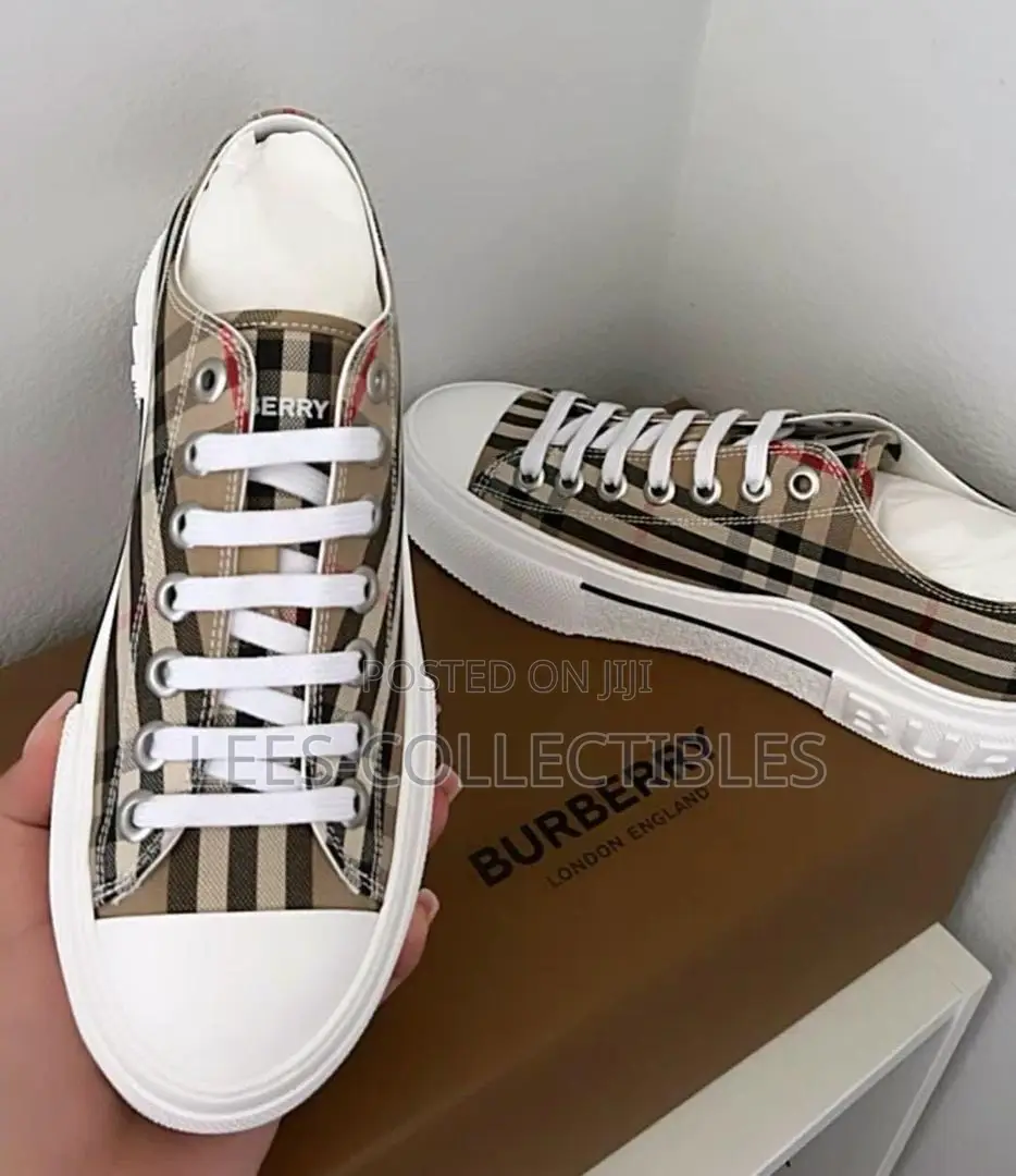 Original Burberry Paris Sneakers