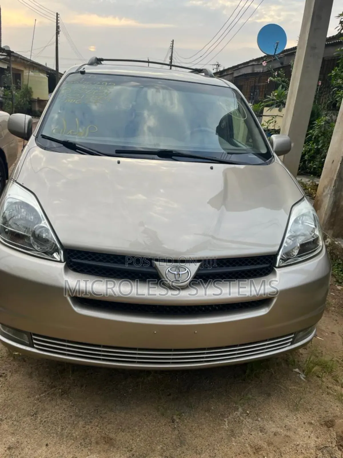 Toyota Sienna 2005 Gold
