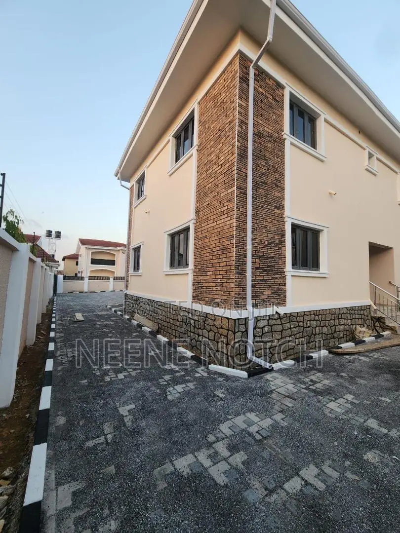 Furnished 4bdrm Duplex in Royal Estate, Apo Resettlement for rent