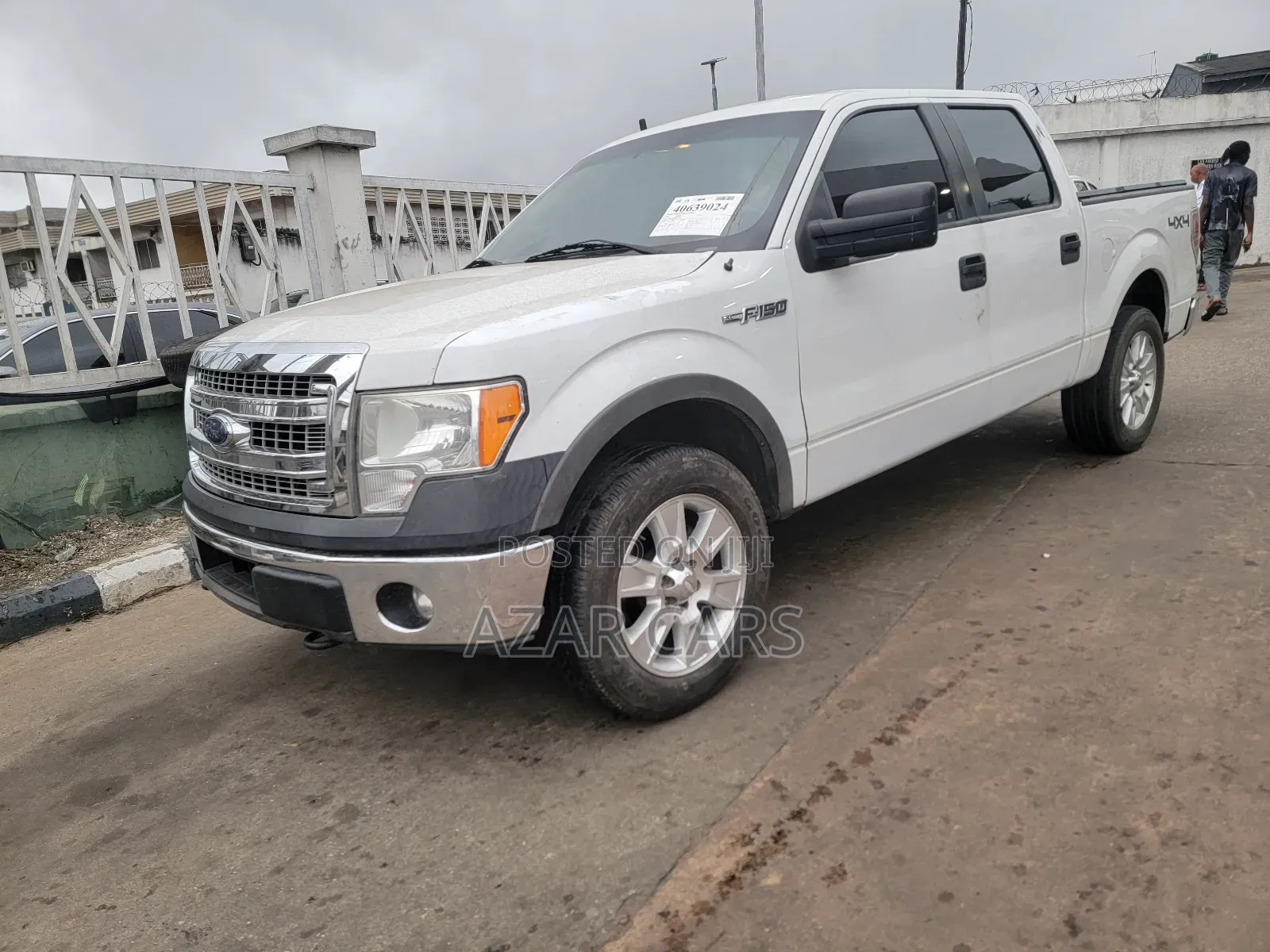 Ford F-150 XL 4dr SuperCrew 4WD 6.5 ft. SB (5.0L 8cyl 6A) 2014 White