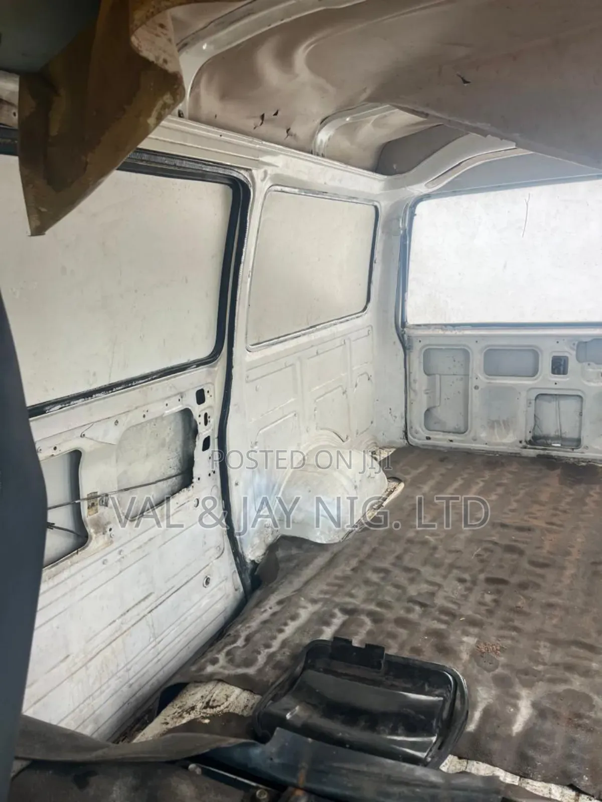 Nissan Vanette 1994 White