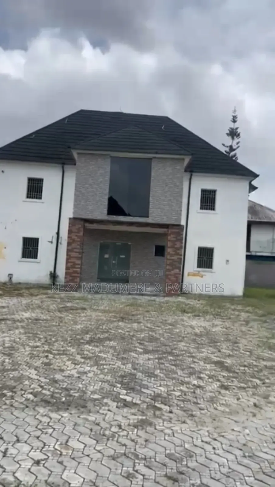 5bdrm Duplex in Nta Road , Port for sale