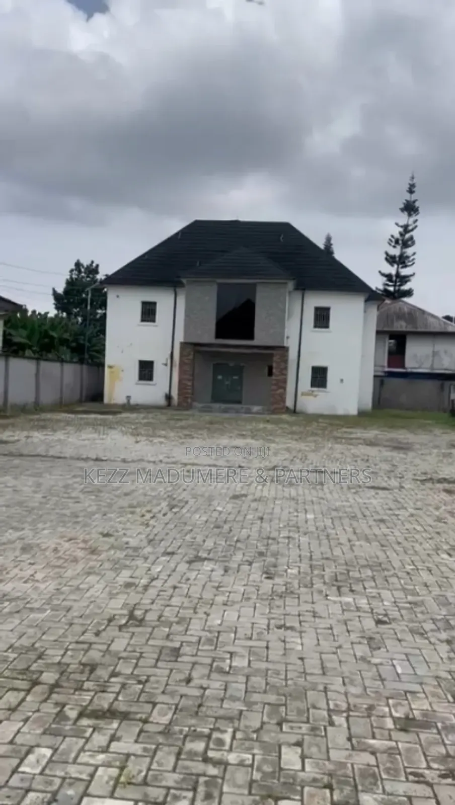5bdrm Duplex in Nta Road , Port for sale