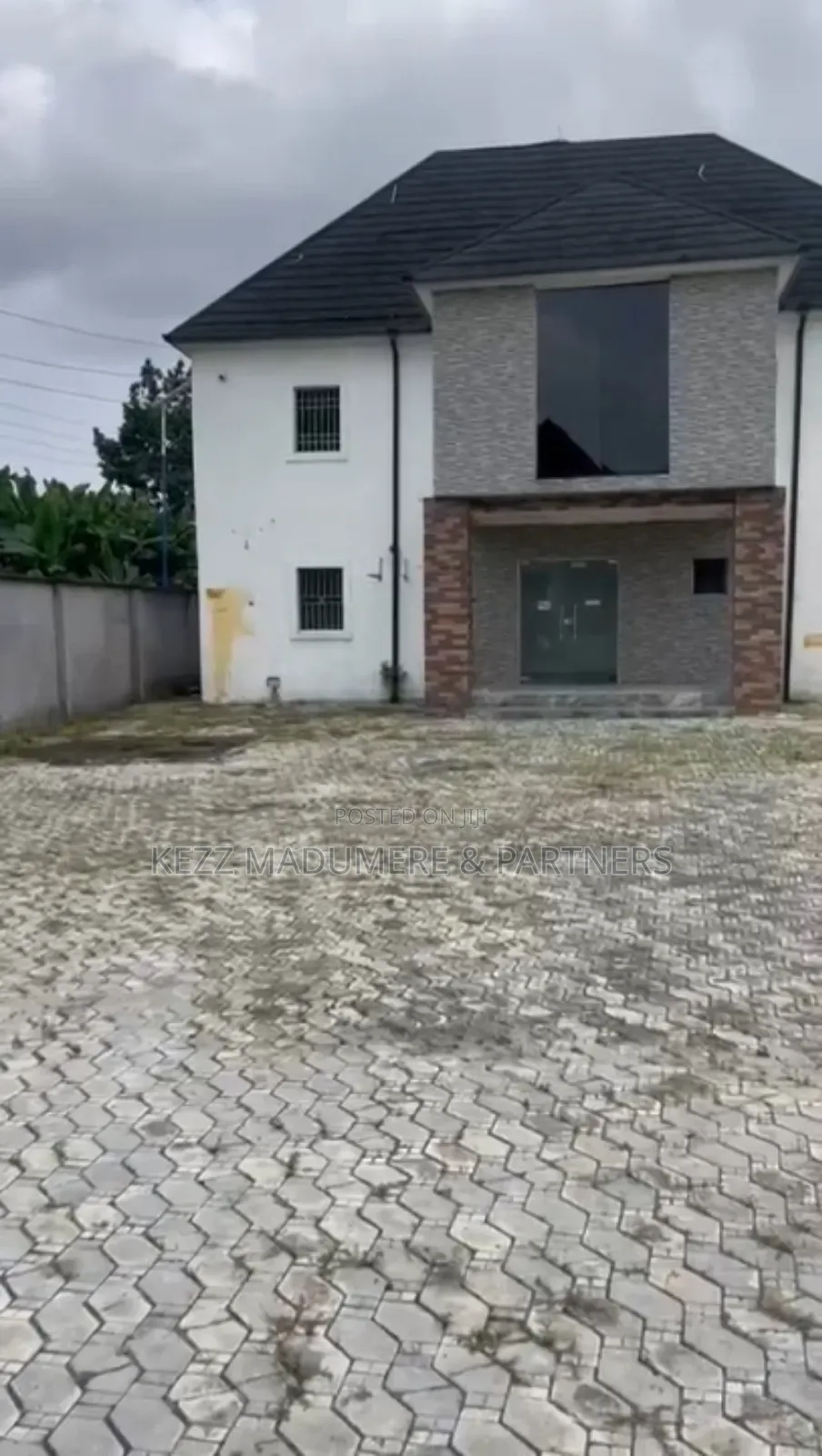 5bdrm Duplex in Nta Road , Port for sale