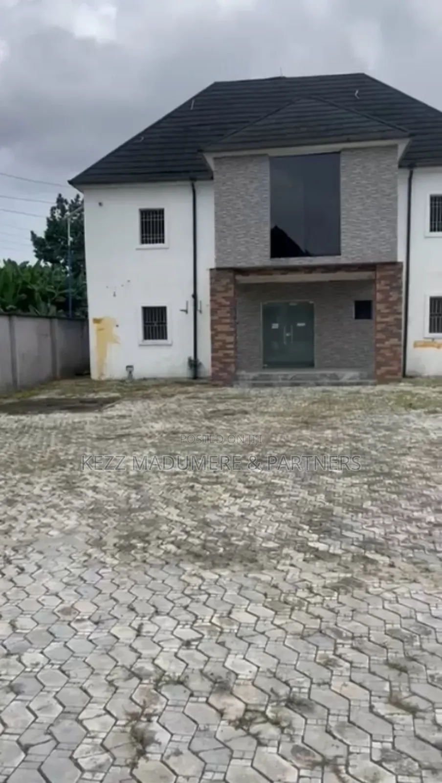 5bdrm Duplex in Nta Road , Port for sale