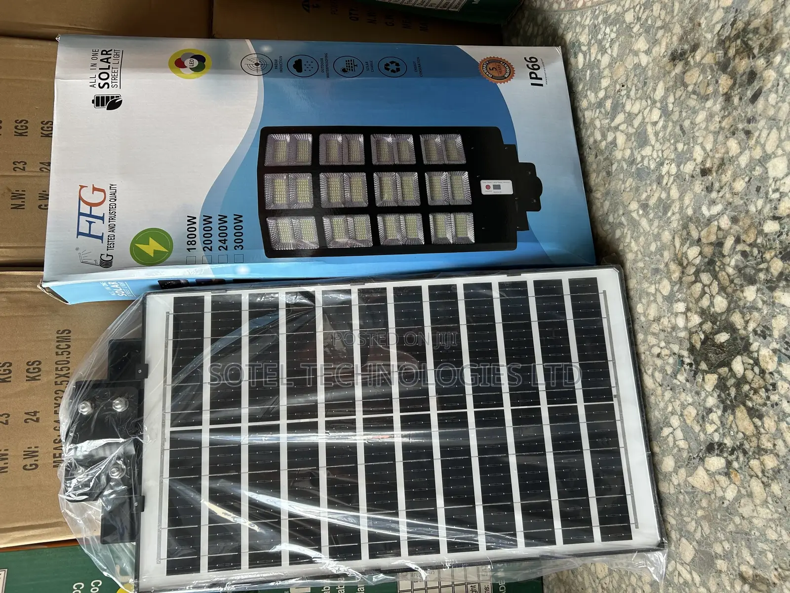 FFG 2400w All-in-One Solar Street Light With Sensor and Remote