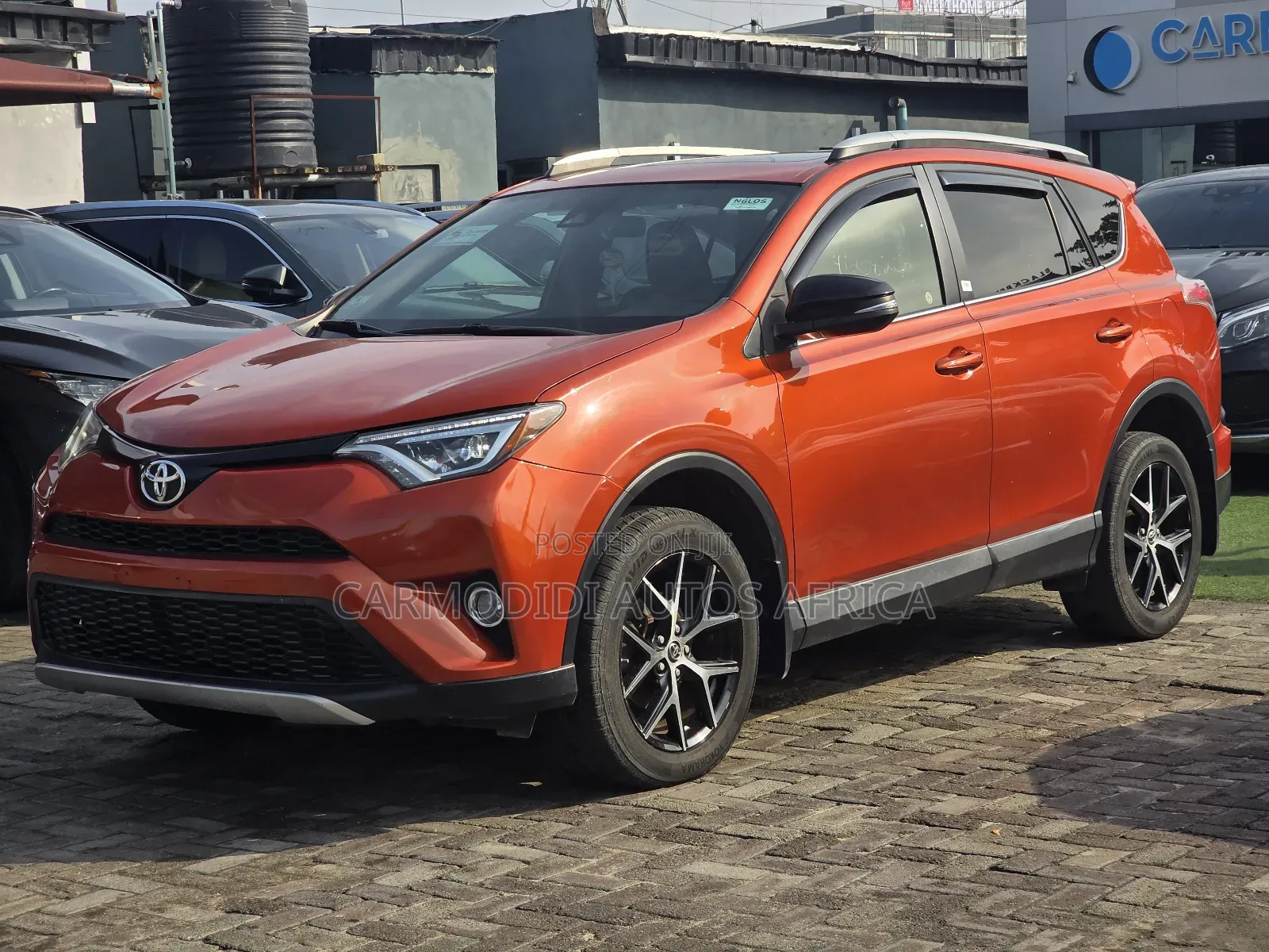 Toyota RAV4 SE AWD (2.5L 4cyl 6A) 2016 Orange