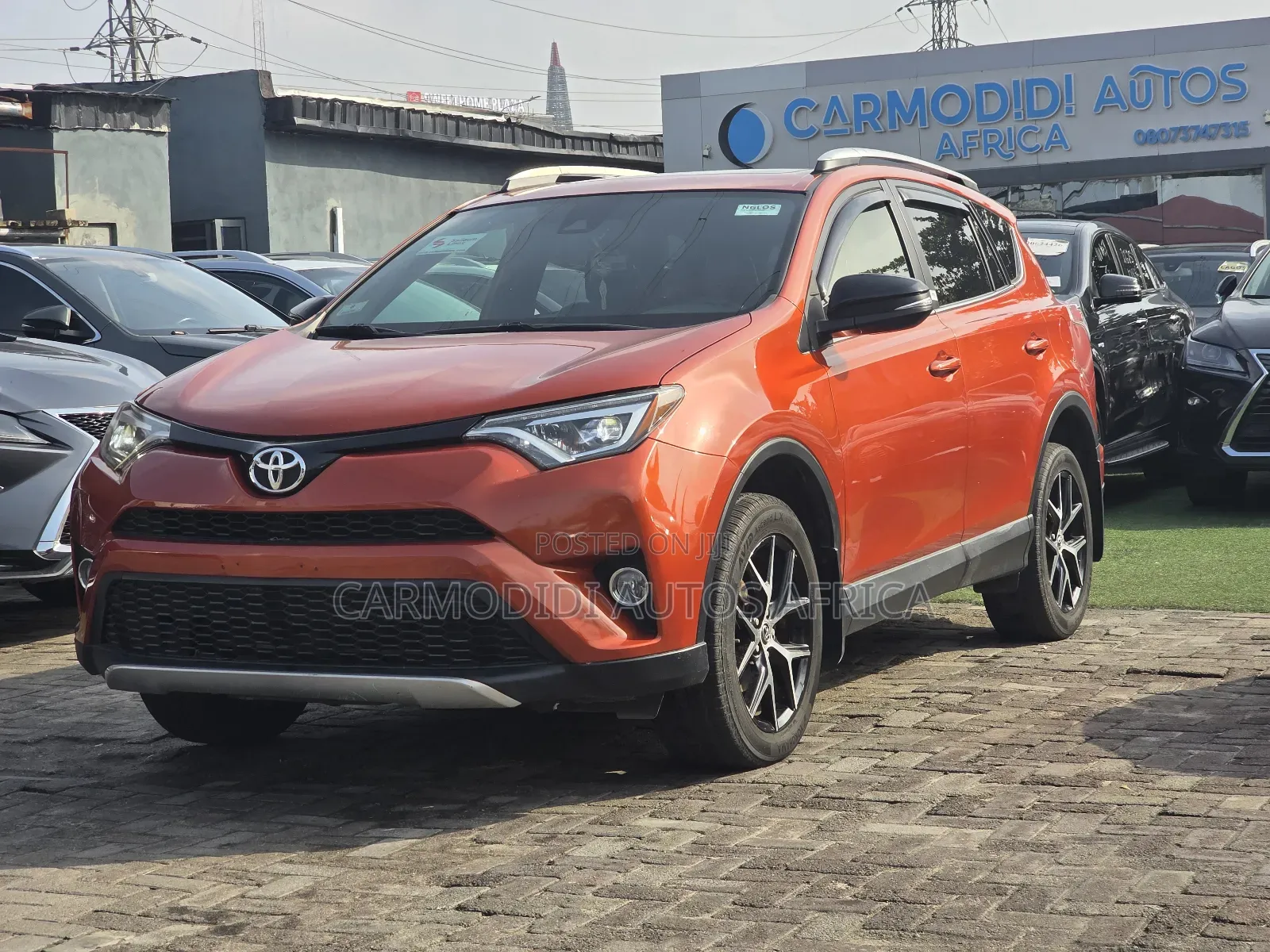 Toyota RAV4 SE AWD (2.5L 4cyl 6A) 2016 Orange
