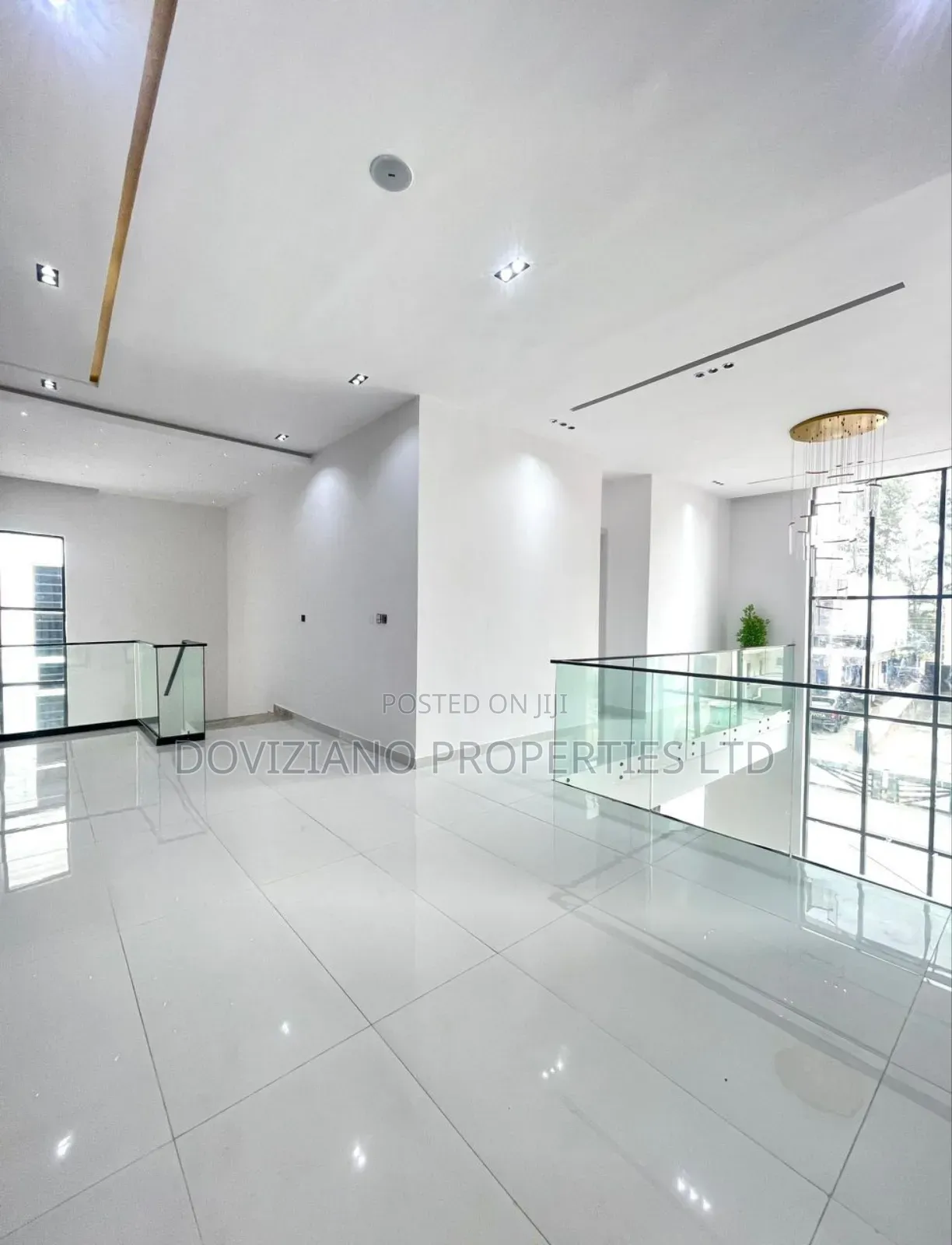 5bdrm Duplex in Ikota for sale