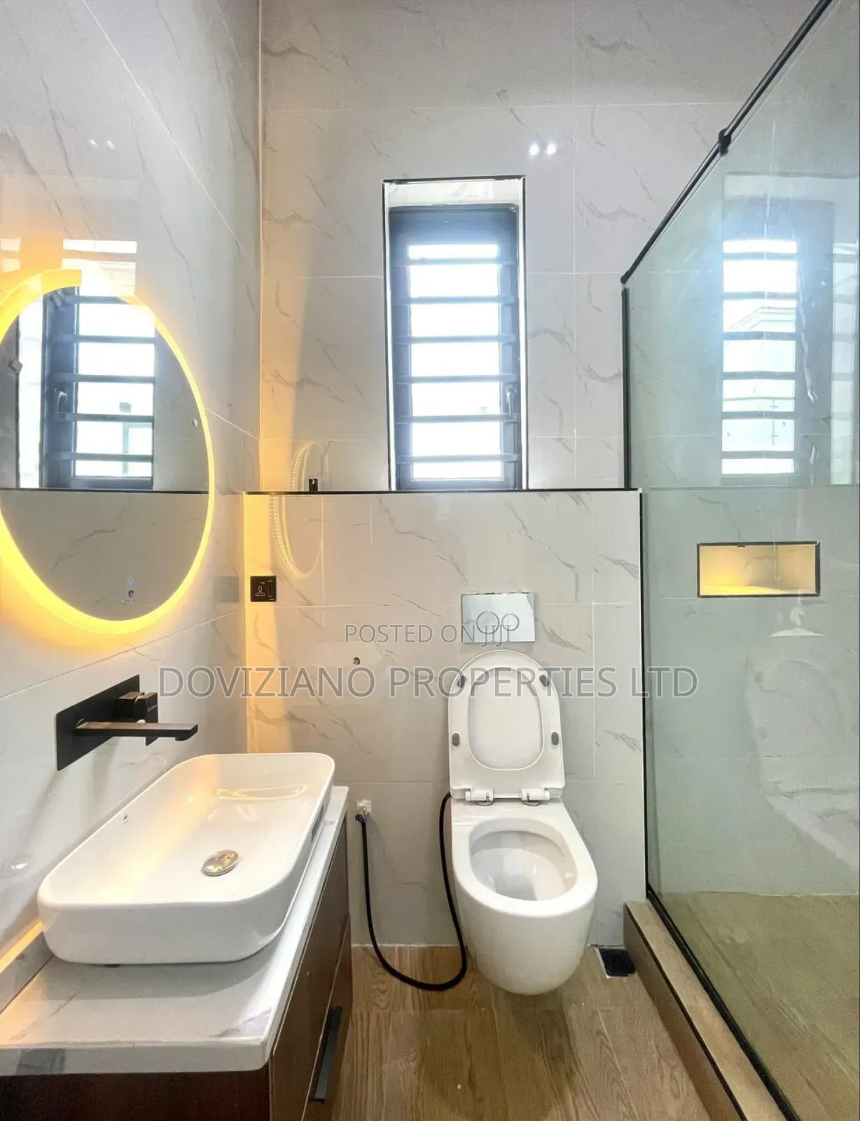 5bdrm Duplex in Ikota for sale