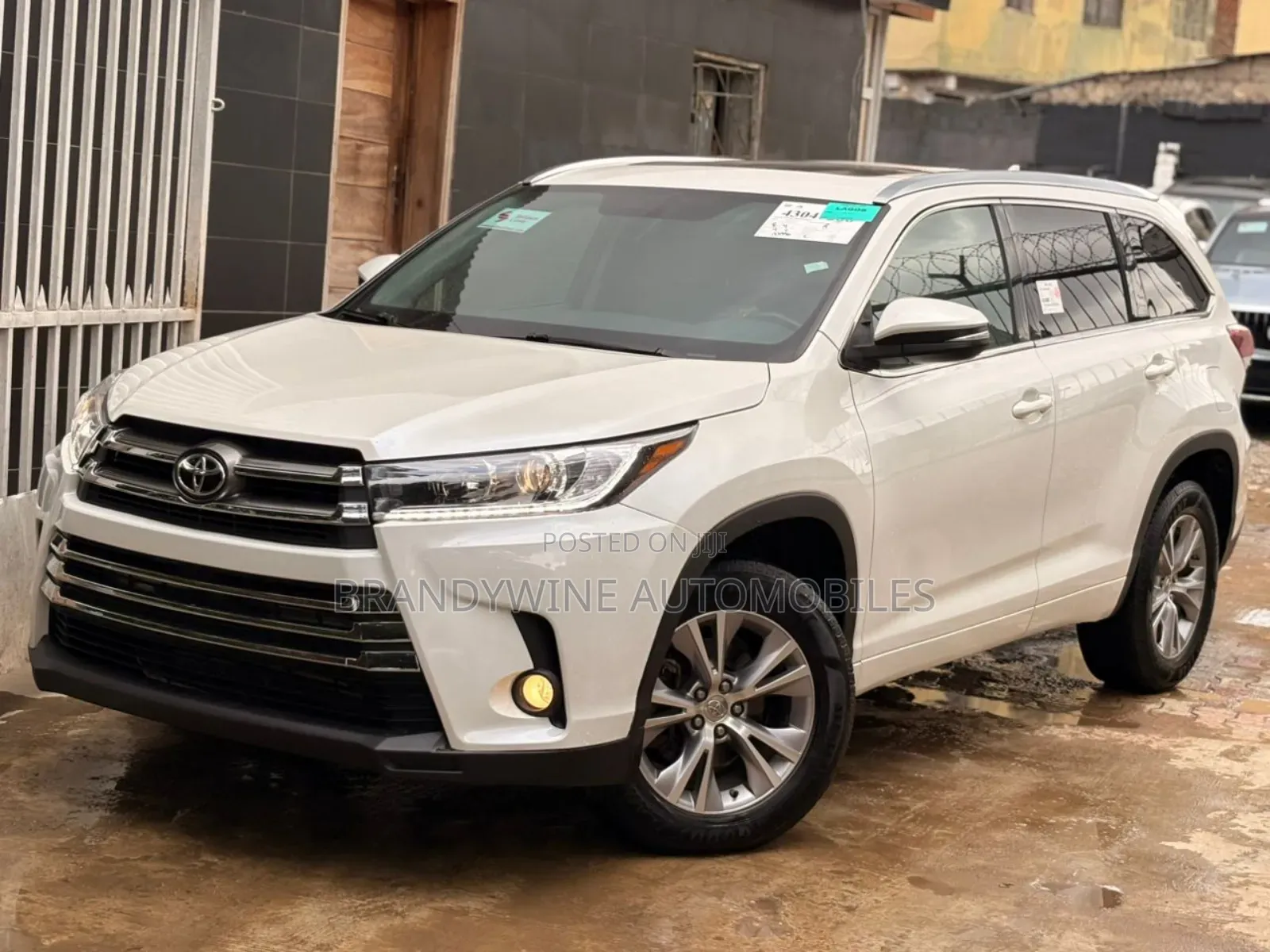Toyota Highlander XLE 4dr SUV (3.5L 6cyl 6A) 2015 Off white