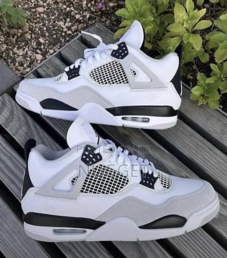 Jordan 4’S