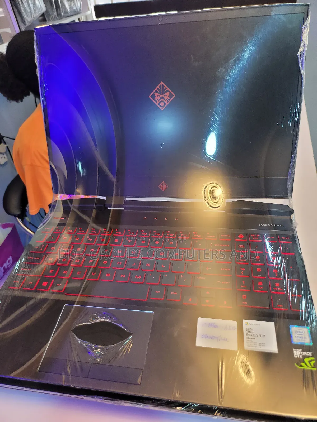 Laptop HP Omen 15-Dh002nr 16GB Intel Core I5 HDD+SSD 512GB