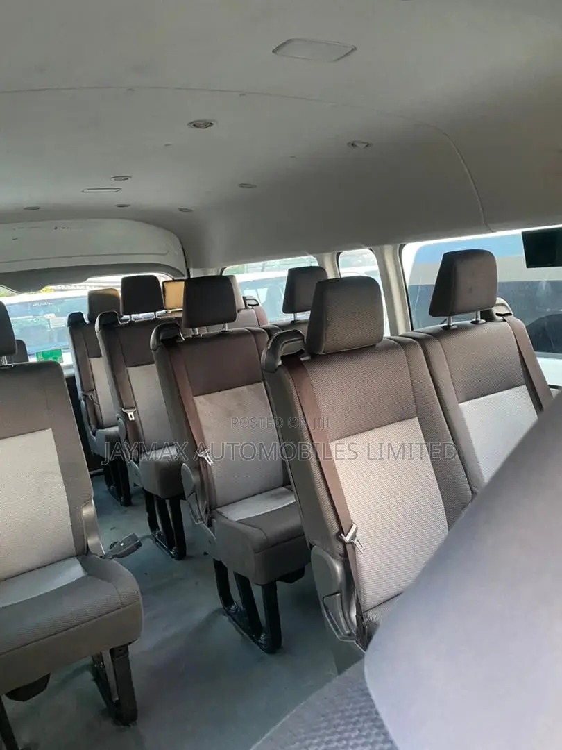 Toyota HiAce 2022 White
