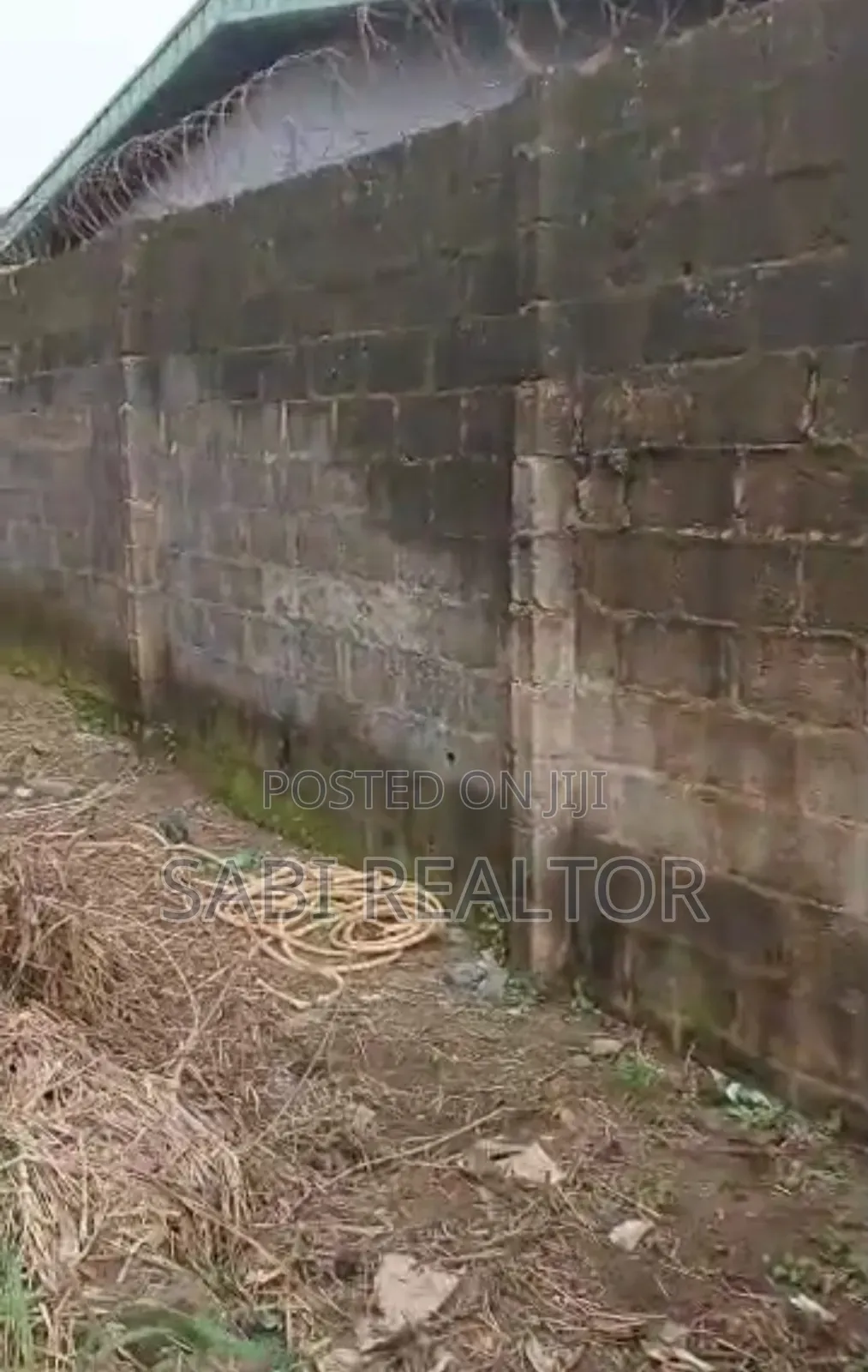 Uncompleted 3 Units of Mini Flat on 60*60ft at Alaja Road Megida Ayobo