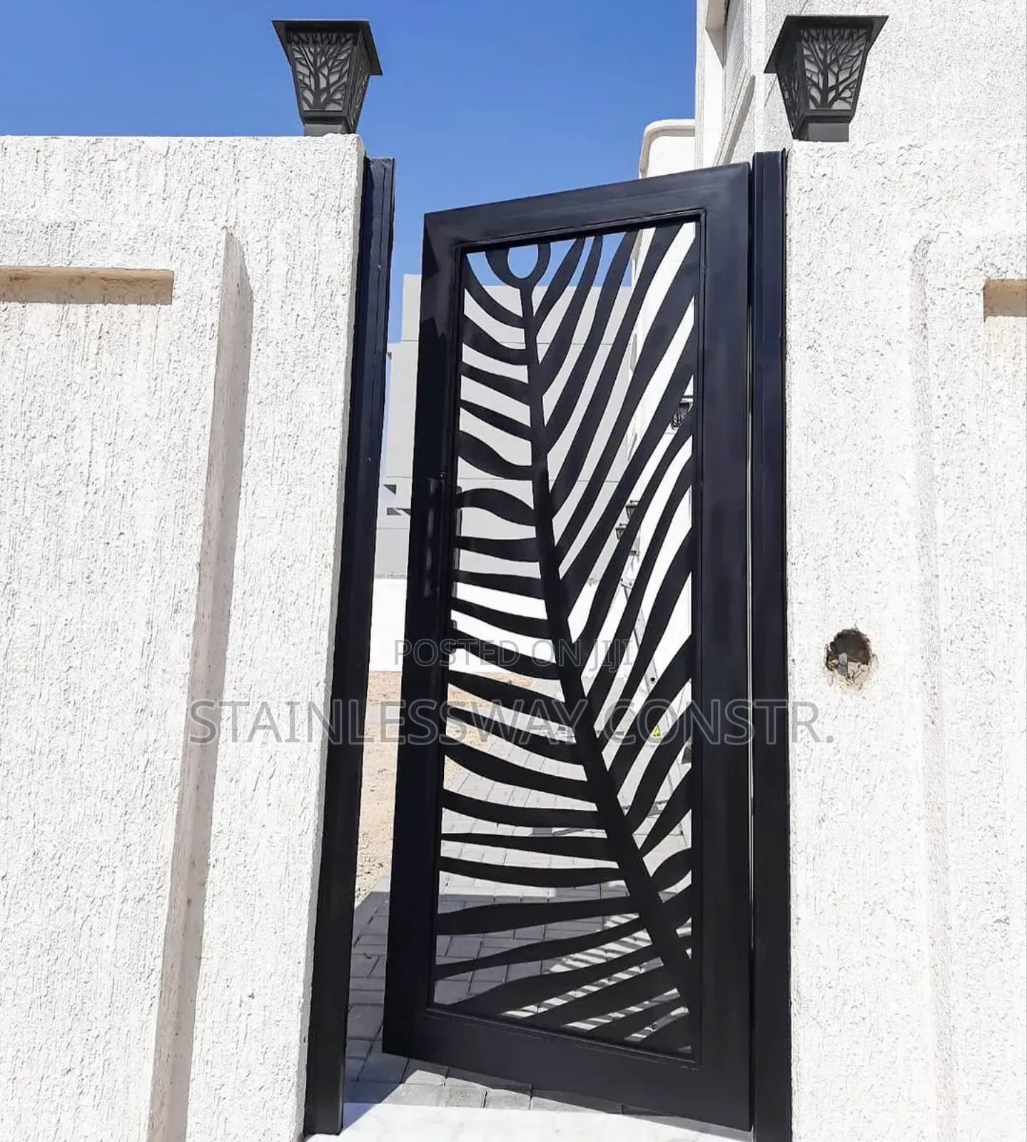Minial Lasercut Door