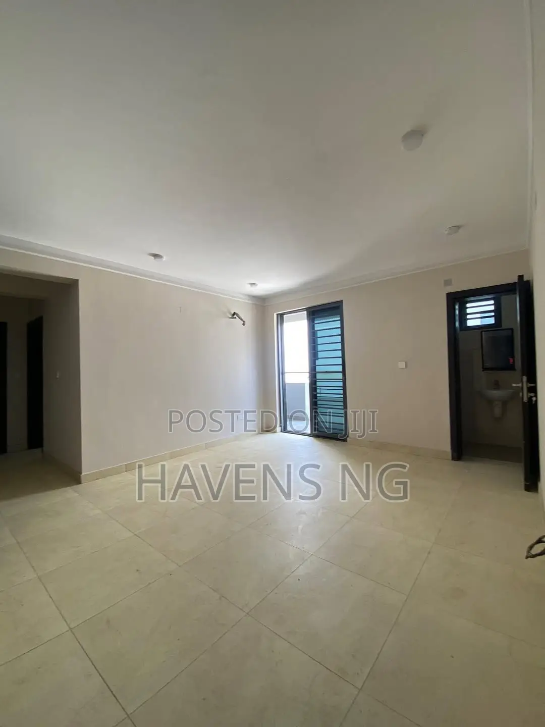 2bdrm Apartment in Osapa london for sale