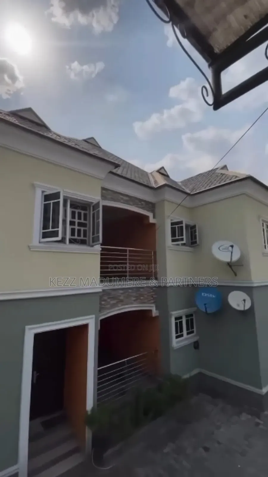 3bdrm Block of Flats in Shell Cooperative, Port-Harcourt for sale