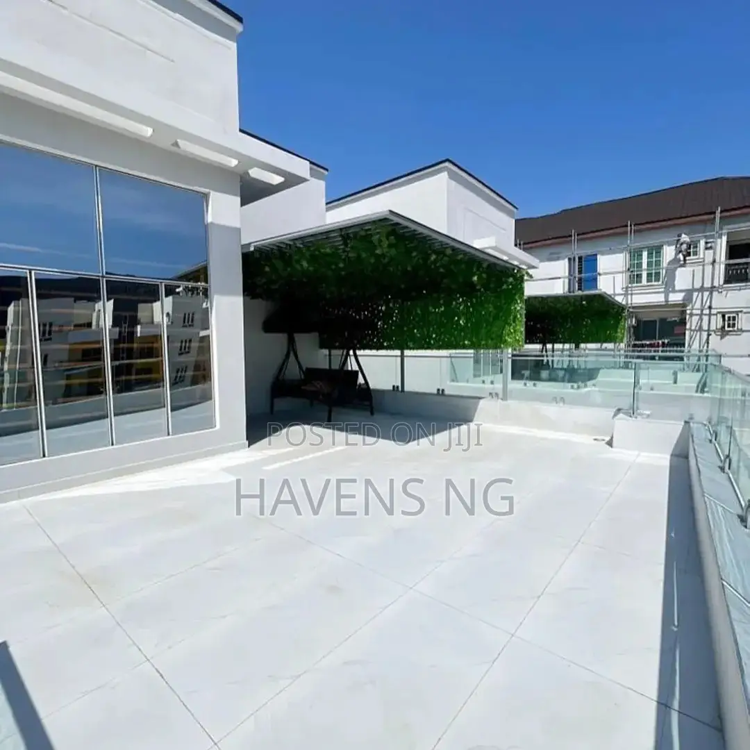 5bdrm Duplex in Lekki Phase 1 for sale