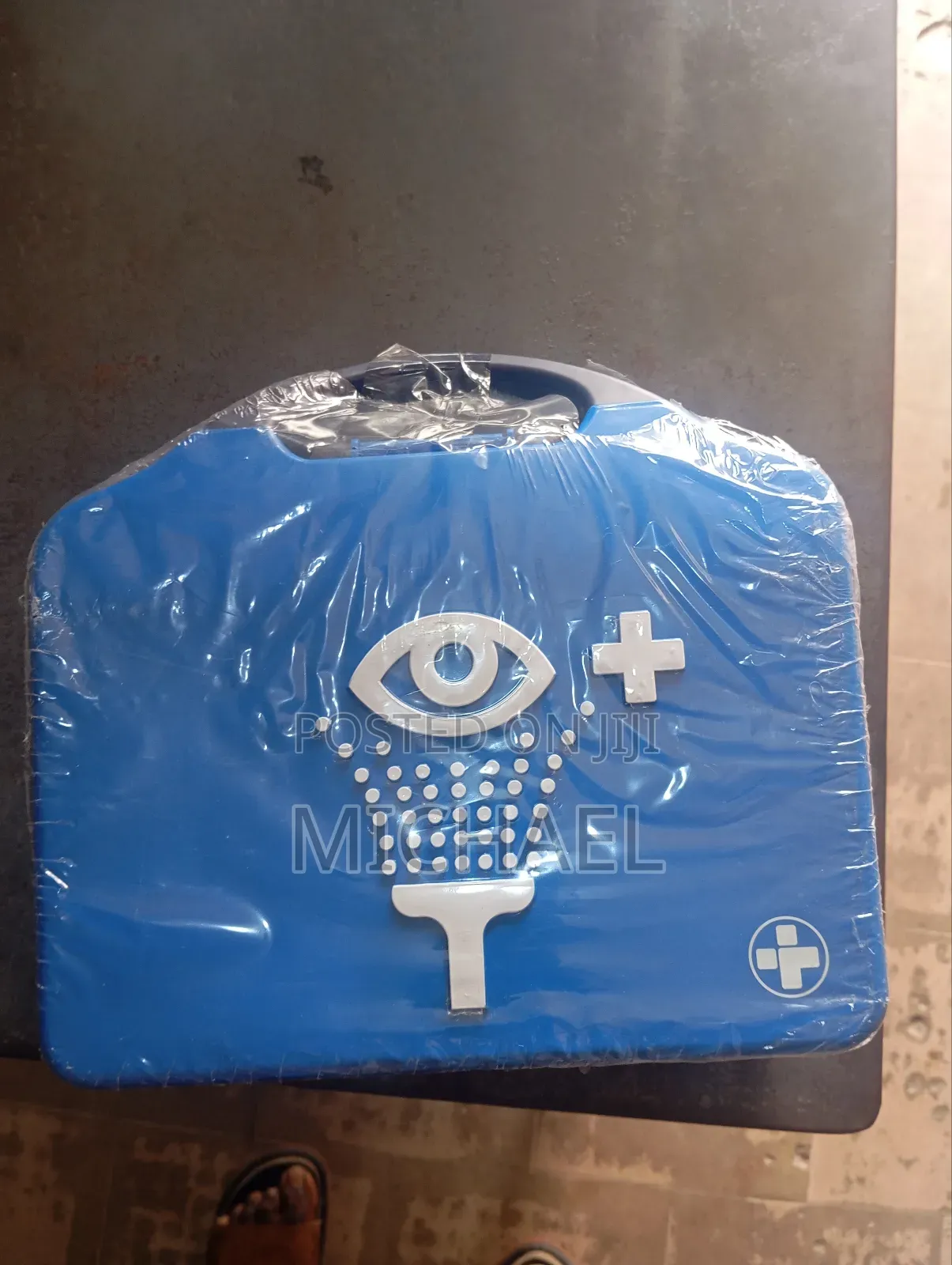 Reliwash Eye Saline 500ml Eye Wash Kit