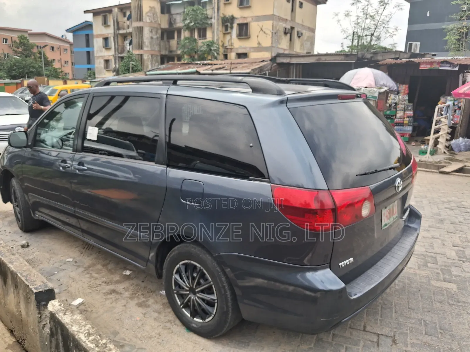 Toyota Sienna LE FWD 2006 Gray
