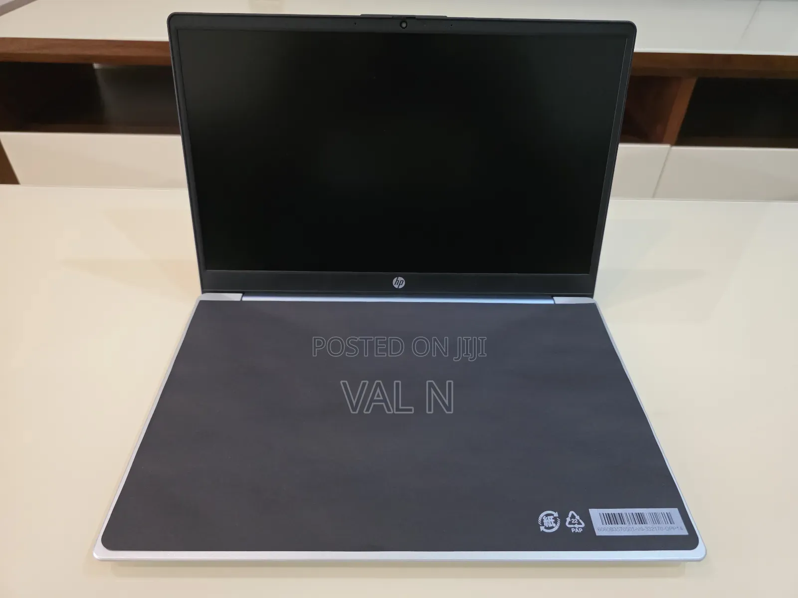 Laptop HP 14-dq1088wm 8GB Intel Core i3 SSD 256GB