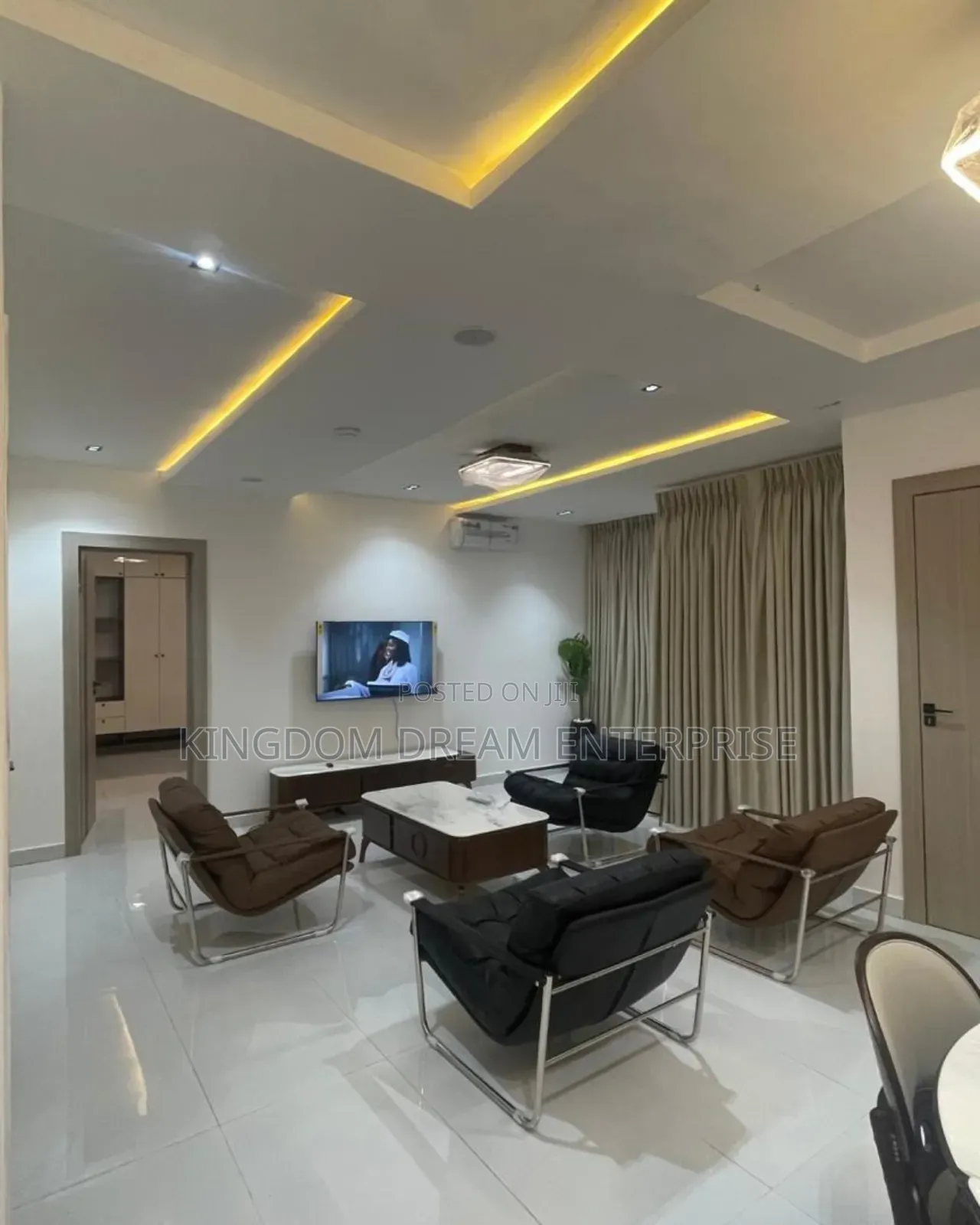 Furnished 2bdrm Apartment in Lekki Phase 1 for sale