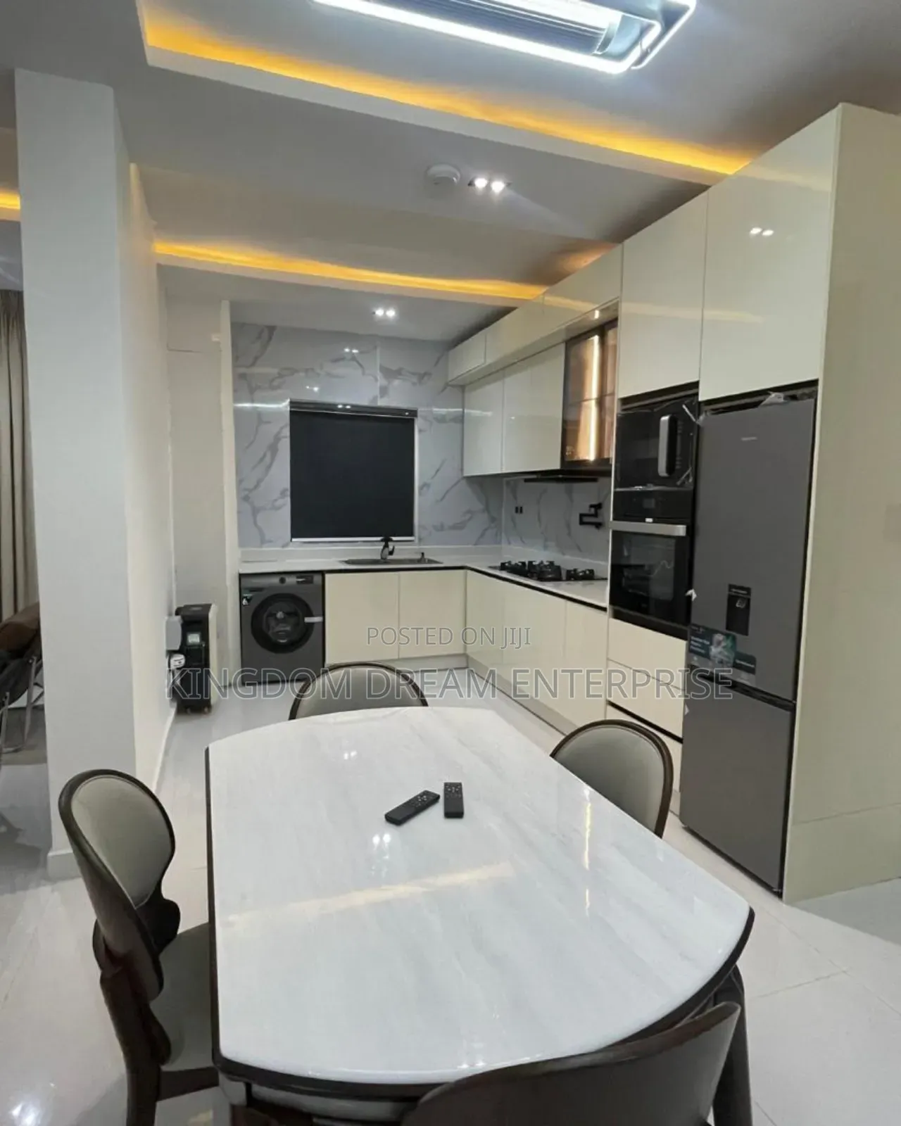 Furnished 2bdrm Apartment in Lekki Phase 1 for sale