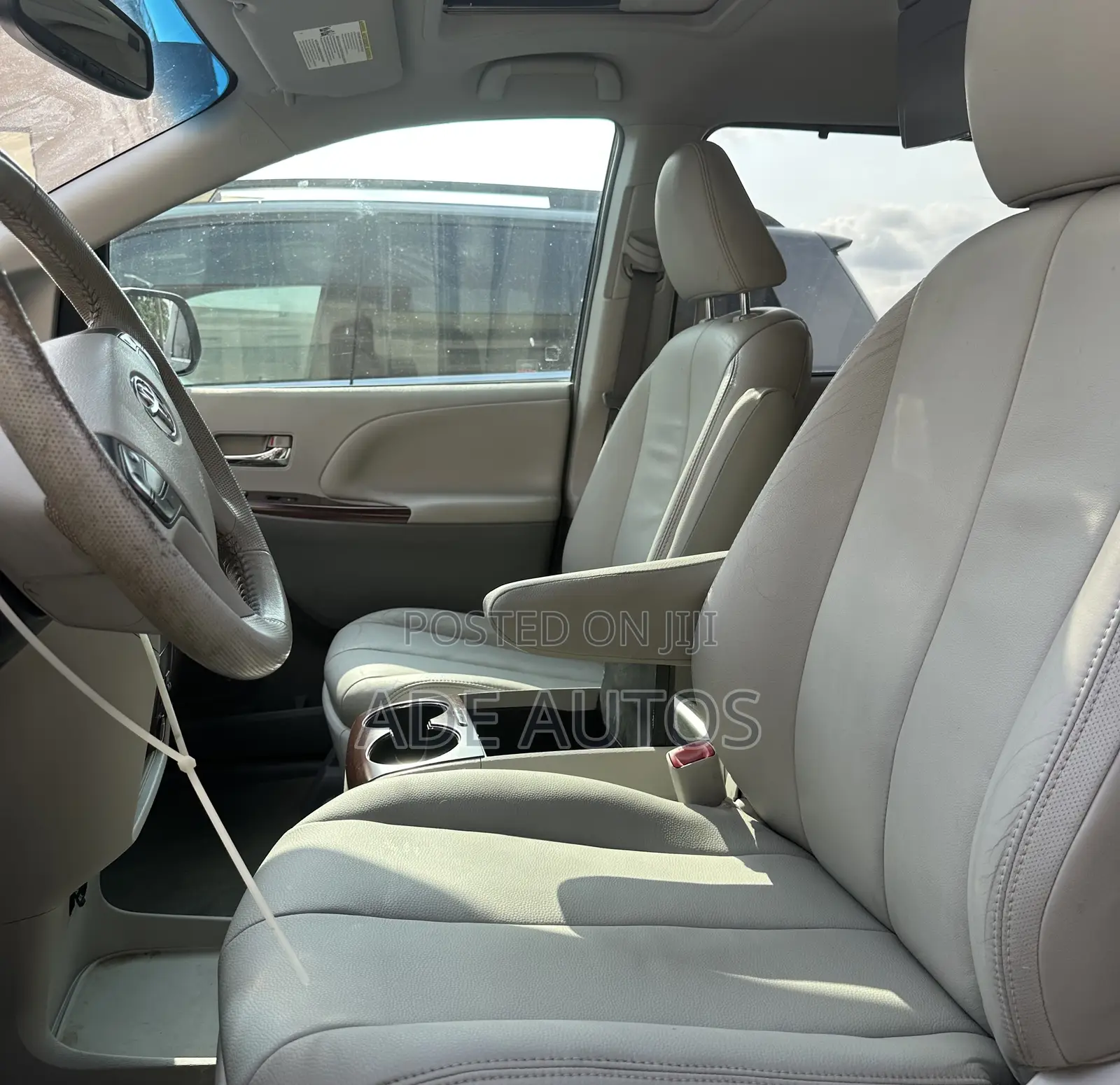 Toyota Sienna XLE AWD 7-Passenger 2013 Gray