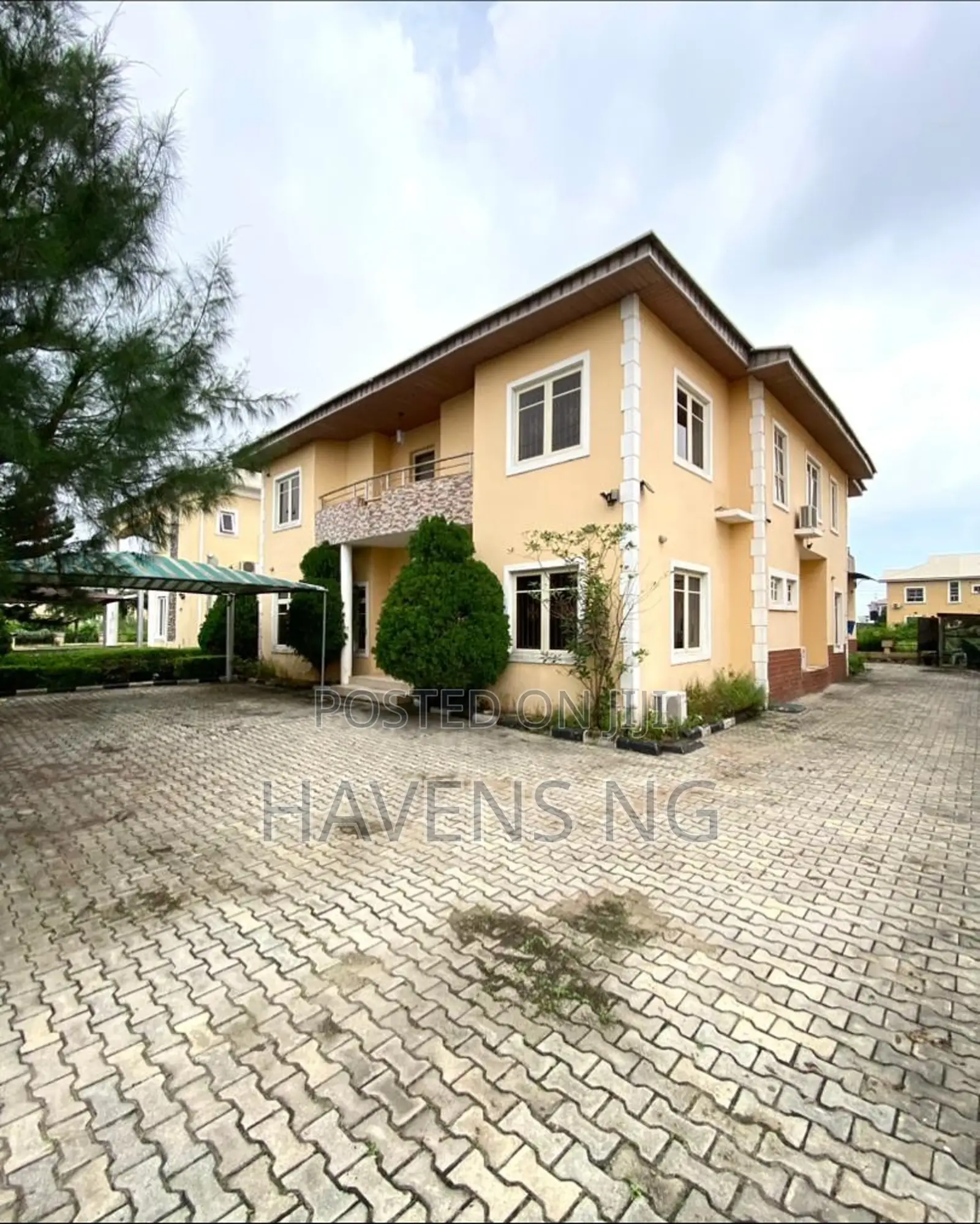 4bdrm Duplex in Chevron, Lekki for sale