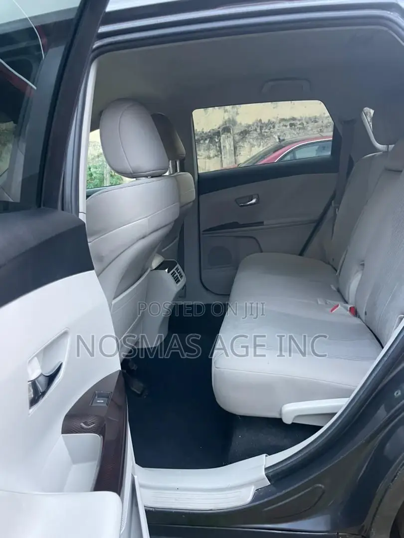 Toyota Venza 2011 Gray