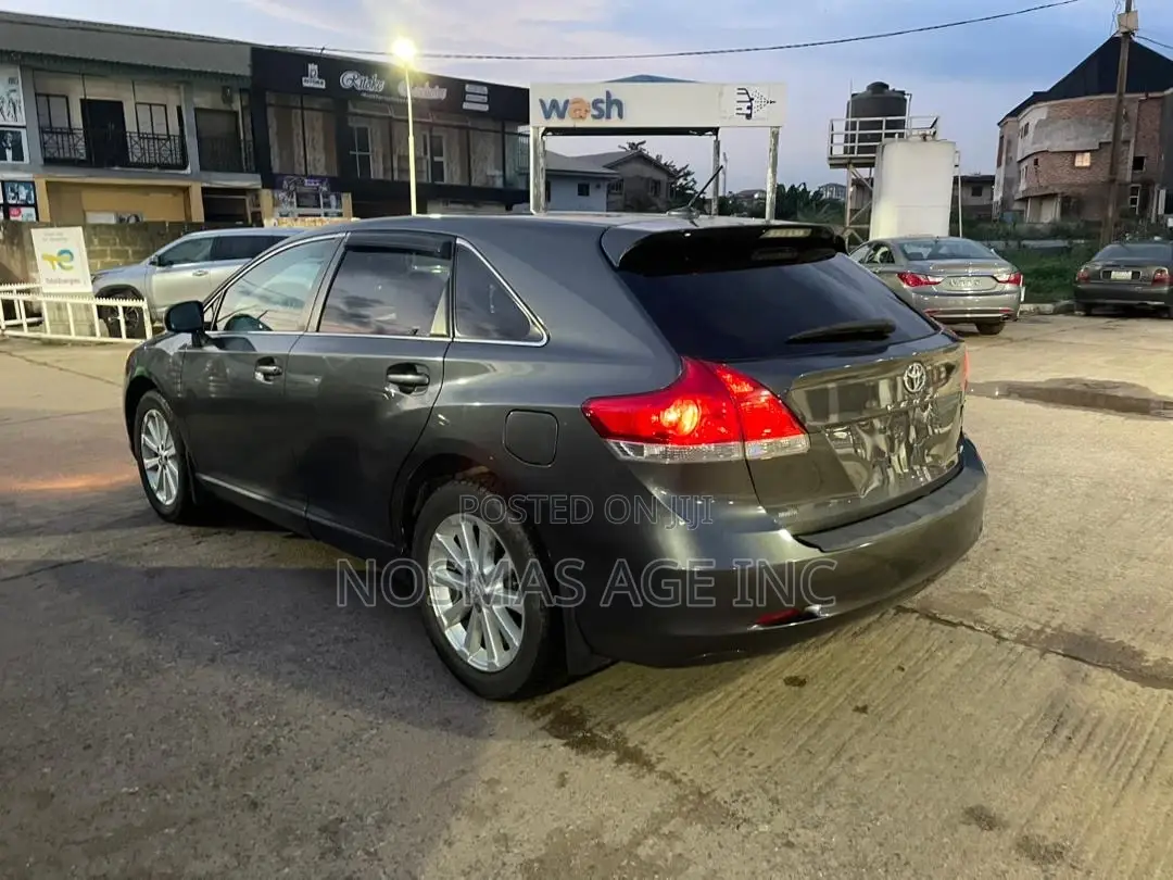 Toyota Venza 2011 Gray