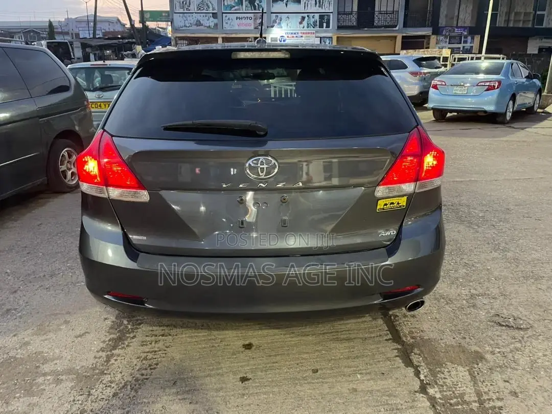 Toyota Venza 2011 Gray