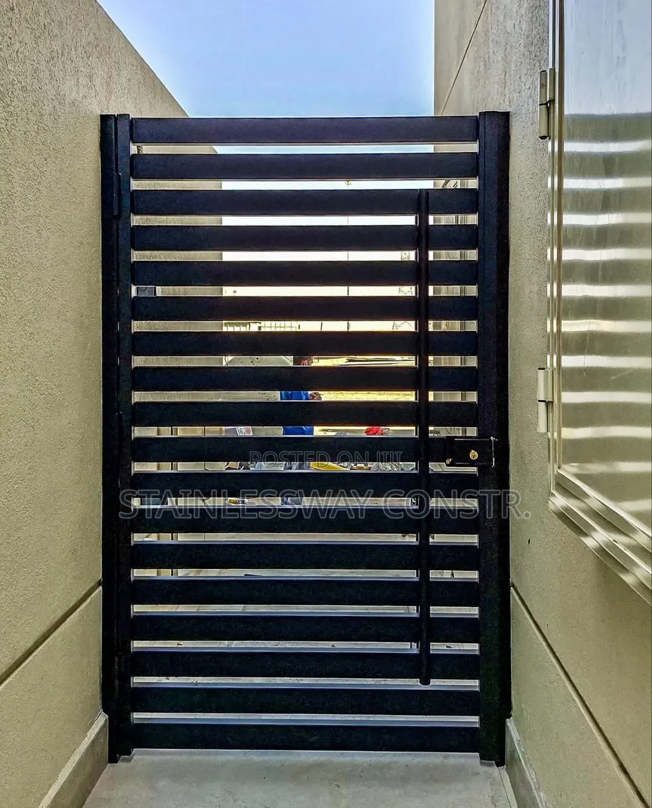 Mini Pedestrian Gate - Charming Entrance