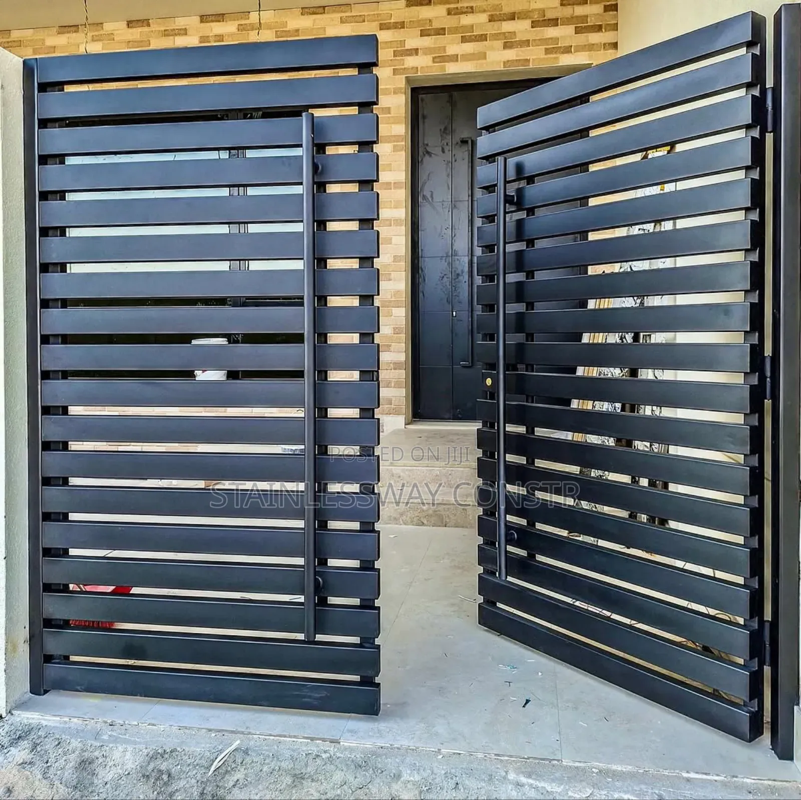 Elegant Mini Gate - Welcome to Your Space