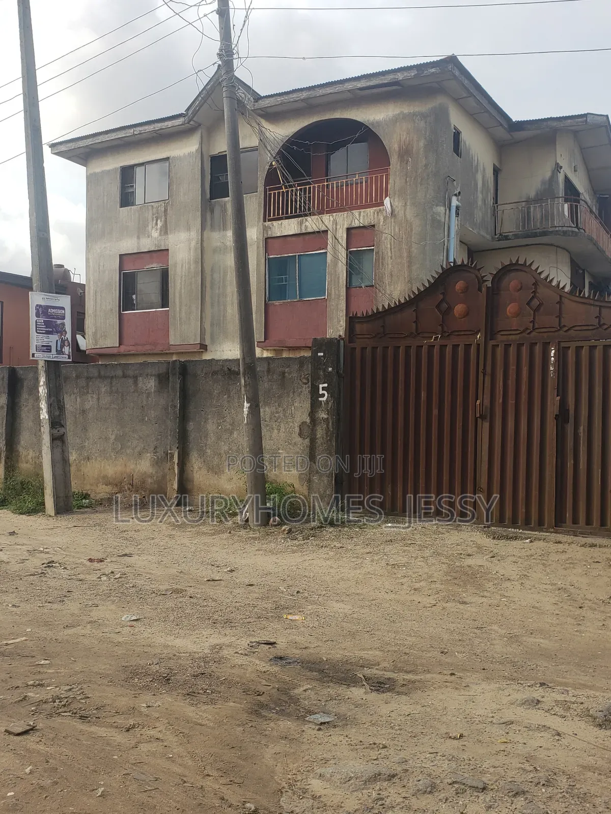 3bdrm Block of Flats in Afromedia Okokomiko, Okokomaiko for sale