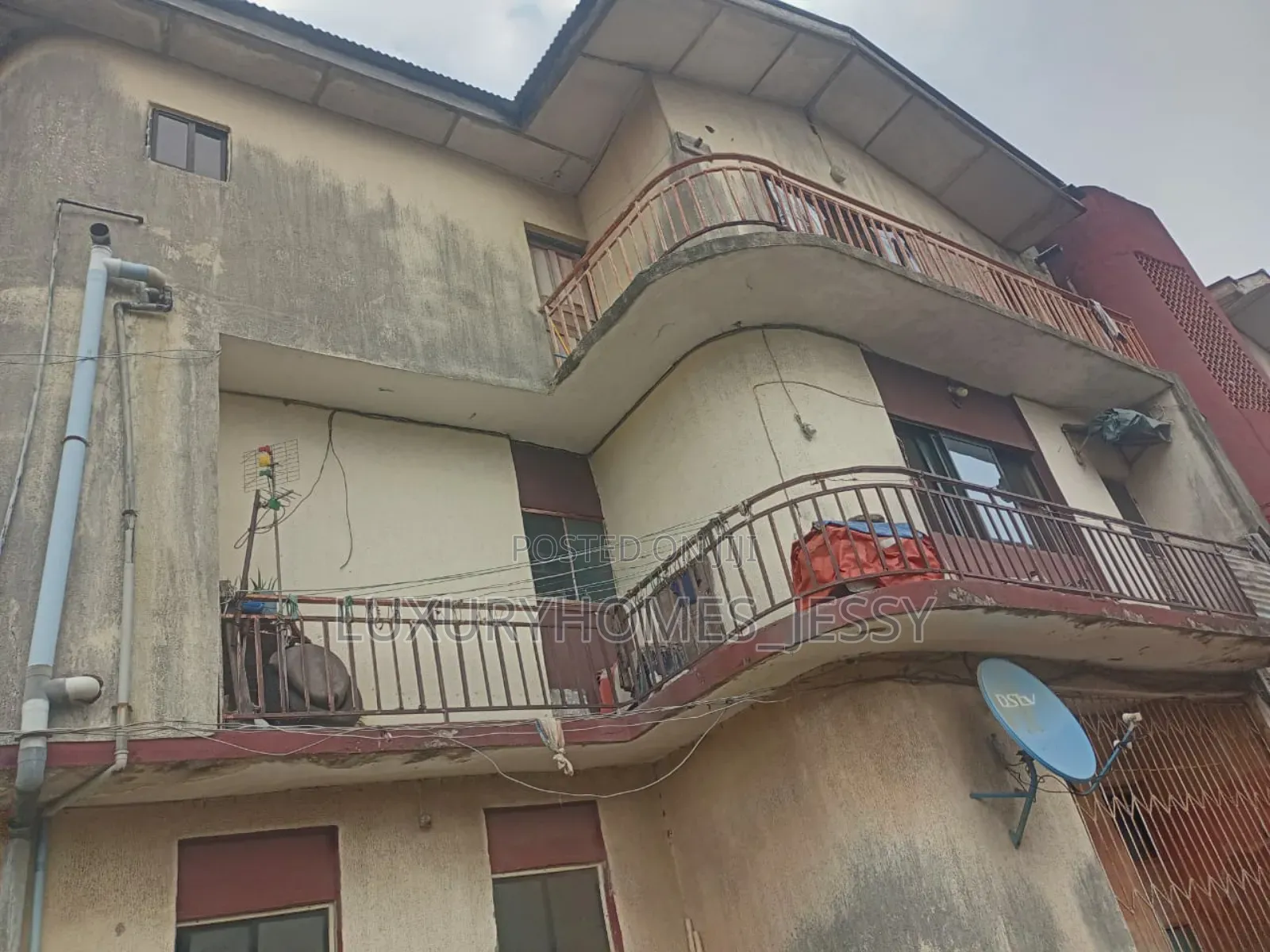 3bdrm Block of Flats in Afromedia Okokomiko, Okokomaiko for sale