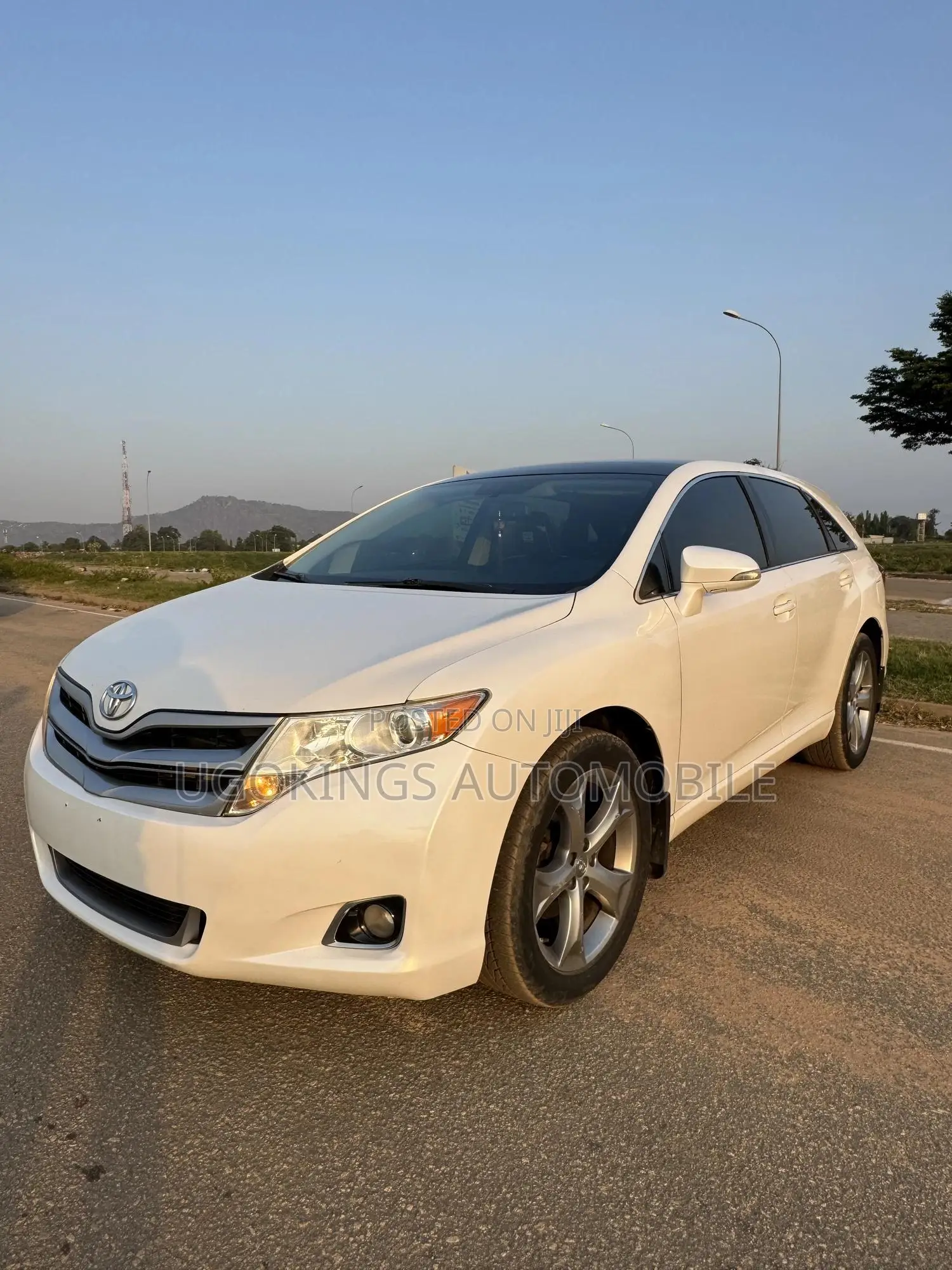 Toyota Venza XLE 4dr Wagon AWD (2.7L 4cyl 6A) 2015 White