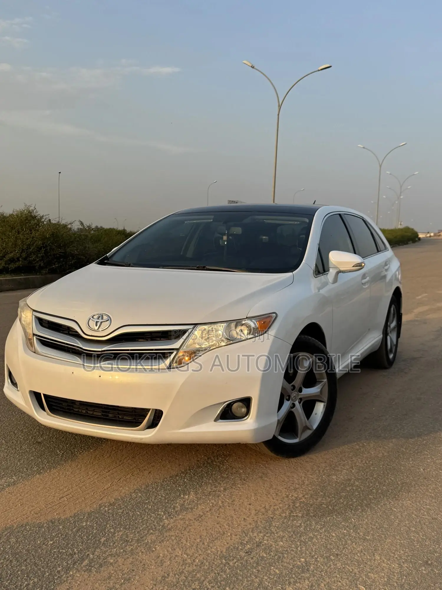Toyota Venza XLE 4dr Wagon AWD (2.7L 4cyl 6A) 2015 White