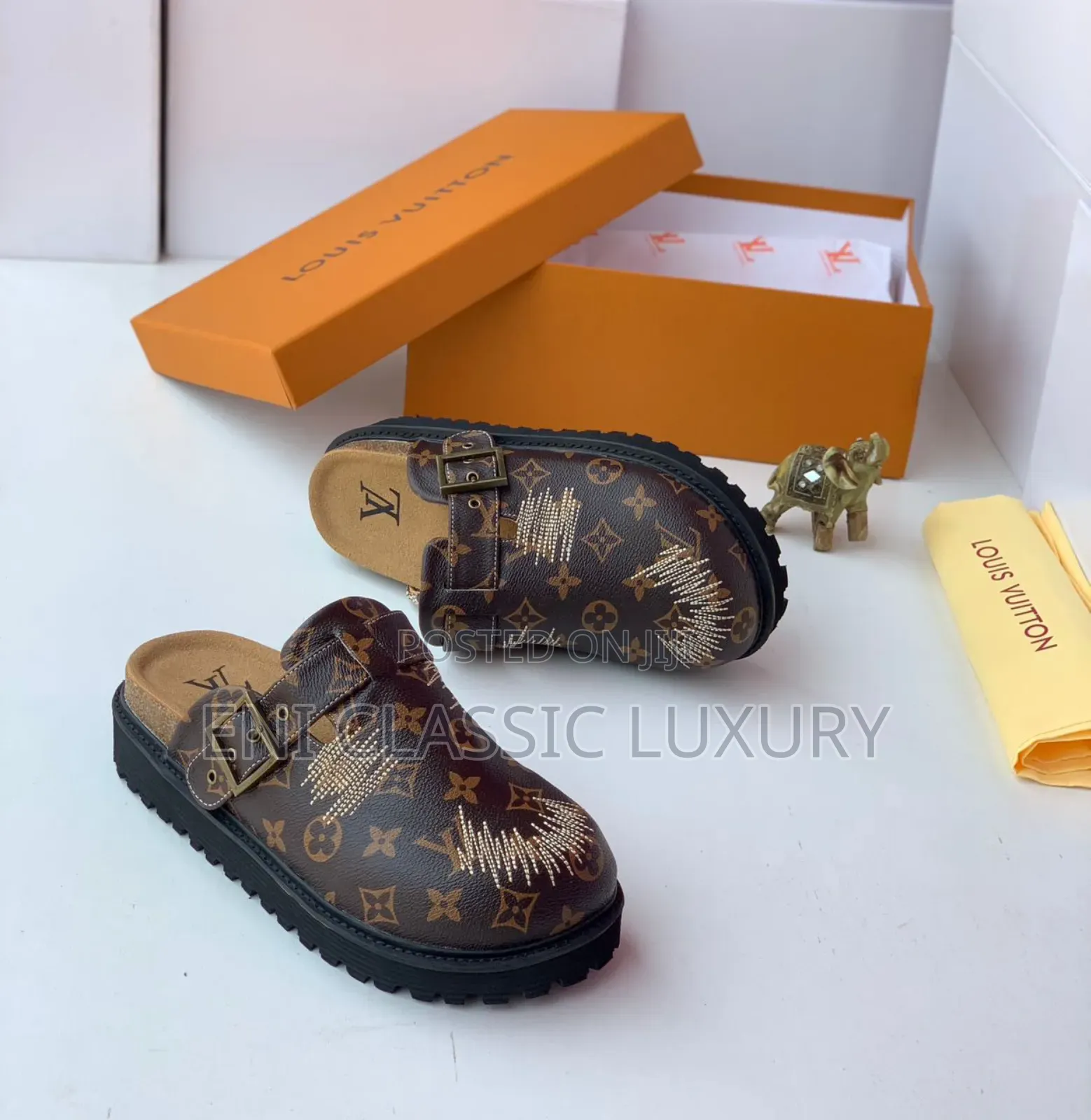 Pure Quality Luxury Men's Half Shoes Louis Vuitton Well Banded Package