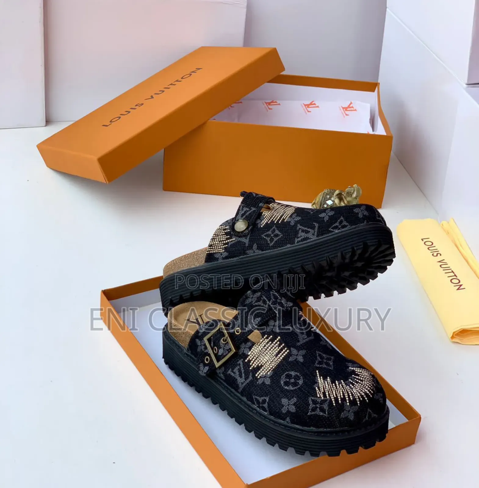 Pure Quality Luxury Men's Half Shoes Louis Vuitton Well Banded Package